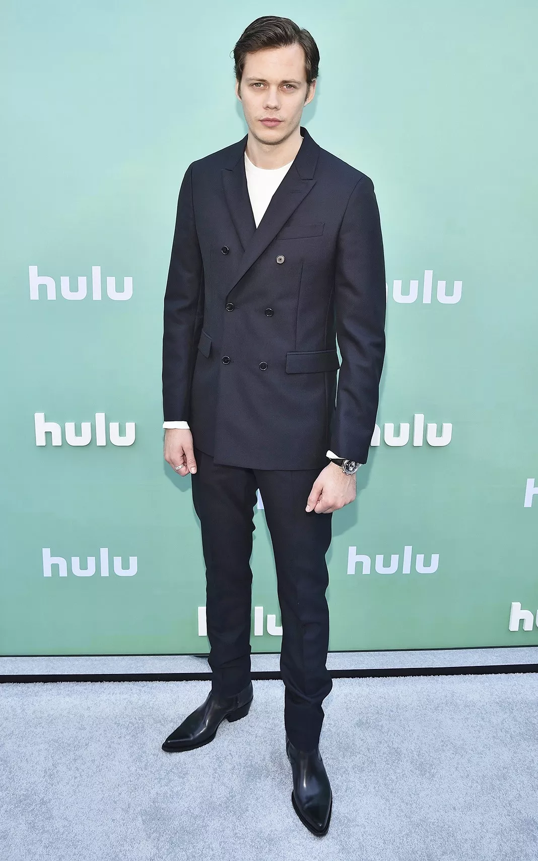 Билл Скарсгард на бранче Hulu Upfront 2018 в Нью-Йорке, 2 мая 2018 г.