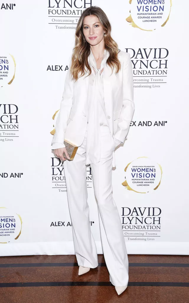 Жизель Бюндхен на мероприятии Фонда Дэвида Линча «Women of Vision Awards» в Нью-Йорке, 9 мая 2017 г.