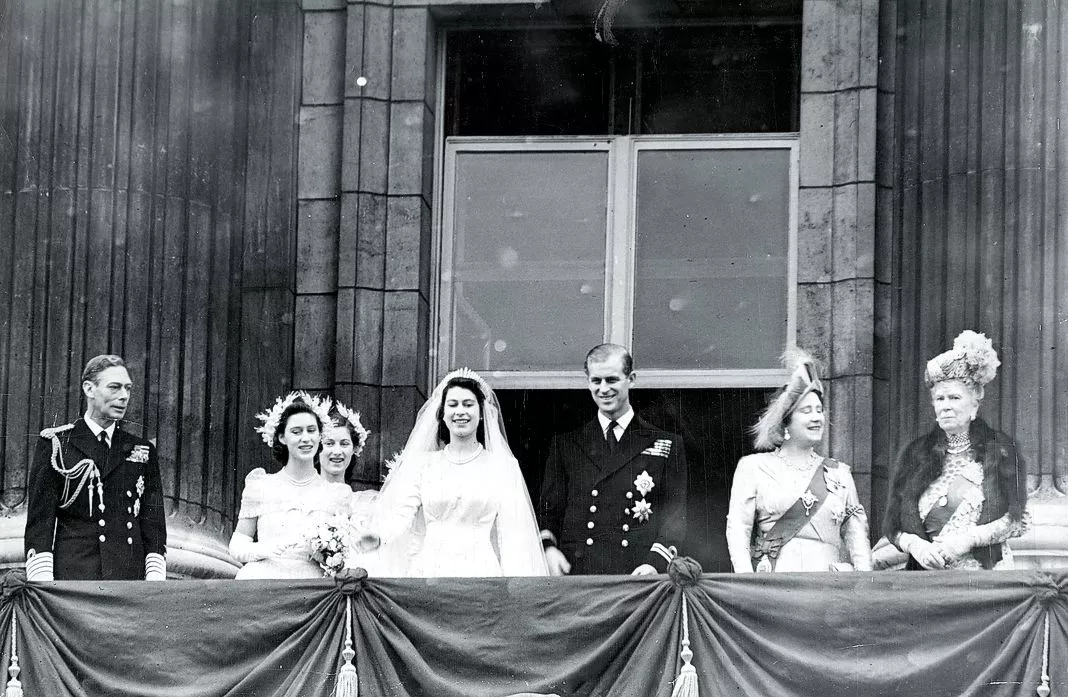 Члены британской королевской семьи на балконе
