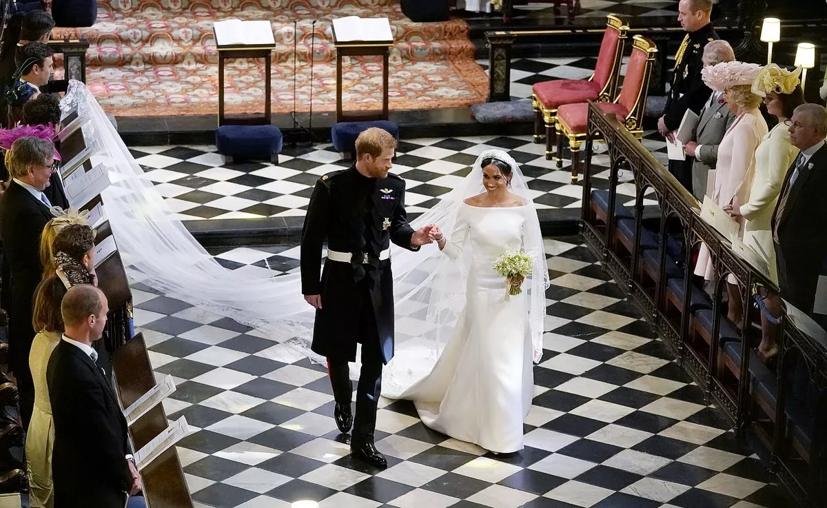 Принц Гарри и Меган на свадьбе в часовне Святого Георгия