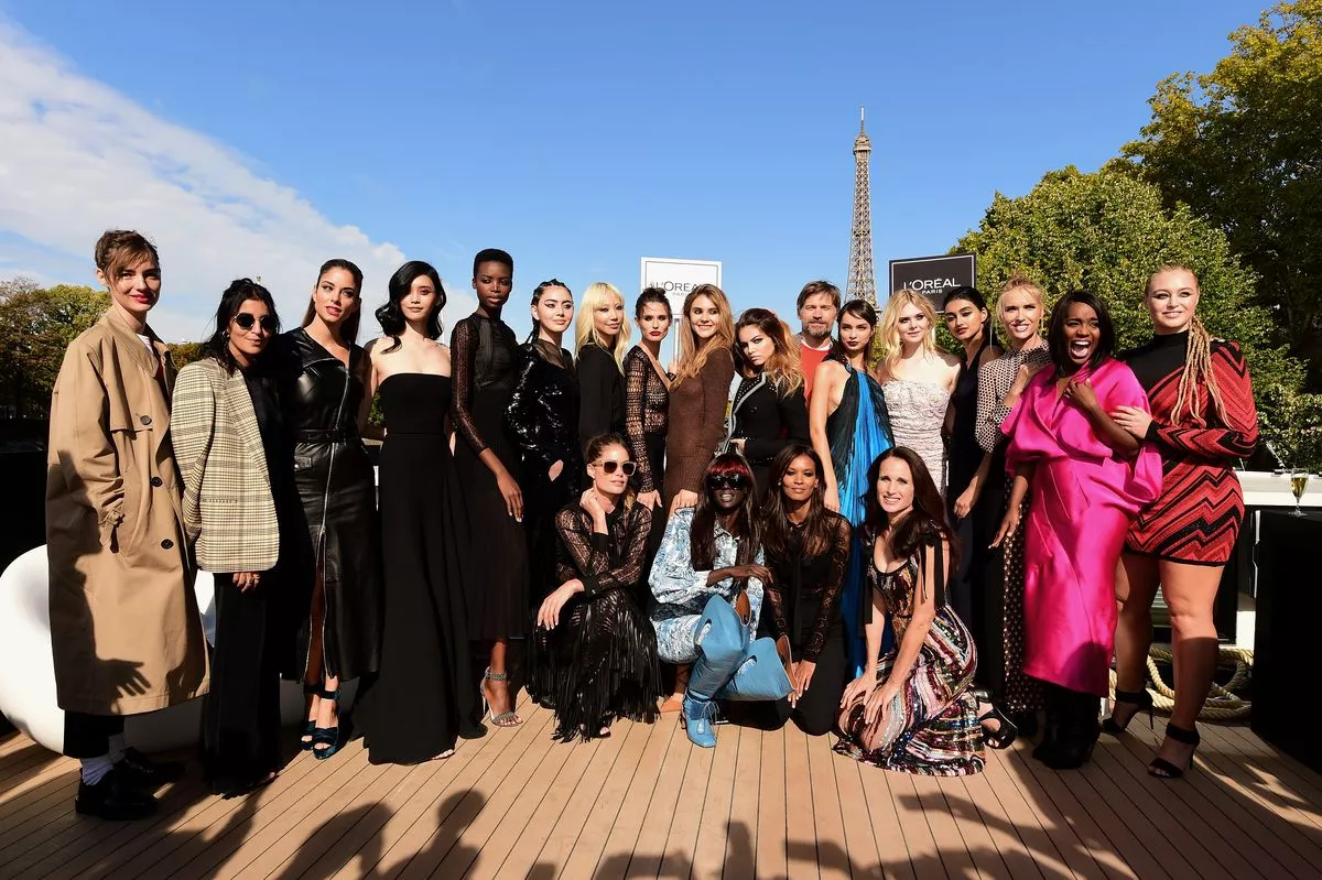 Аджа Наоми Кинг на Le Defile L'Oreal Paris в рамках Недели моды в Париже, 30 сентября 2018 г.