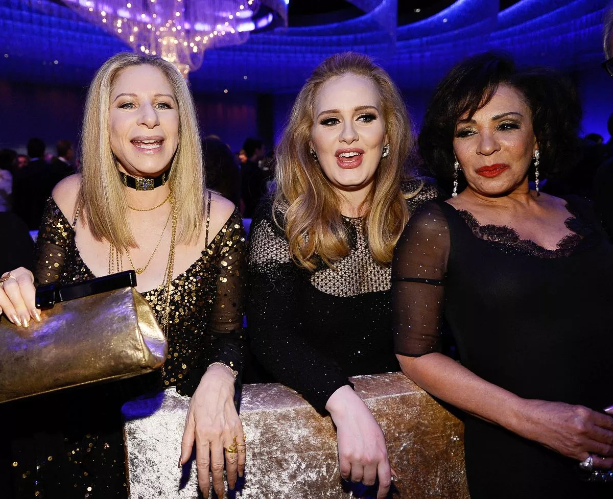 Барбра Стрейзанд, Адель и Ширли Бэсси на балу Oscars Governors Ball