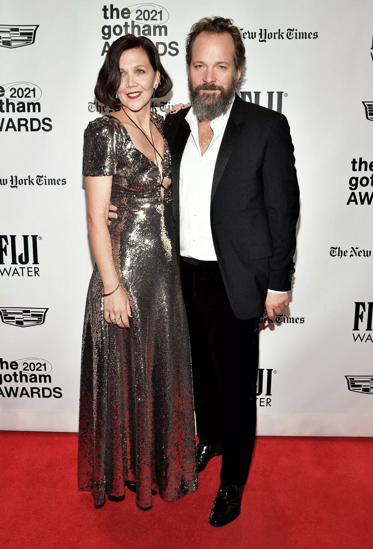 Мэгги Джилленхол и Питер Сарсгаард на церемонии вручения премий Gotham Awards 2021