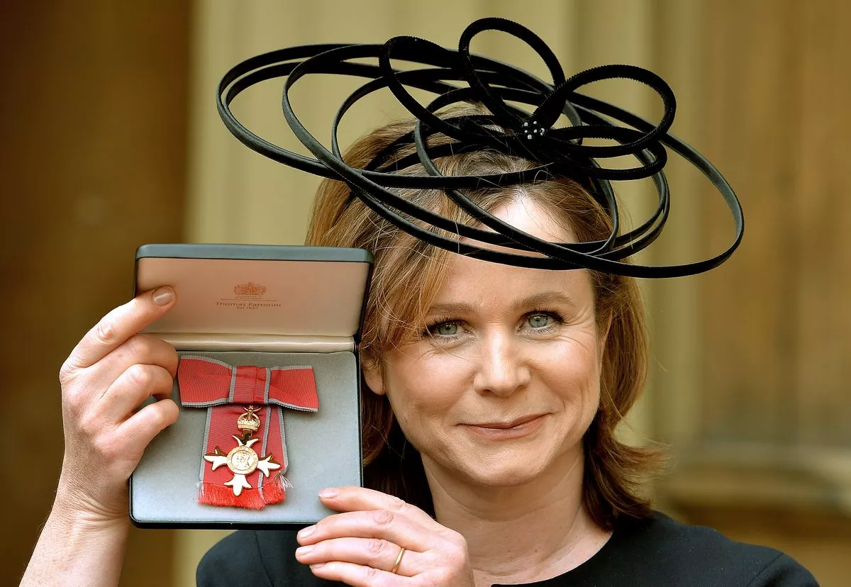 Эмили Уотсон получила медаль Офицера ордена Британской империи (OBE)