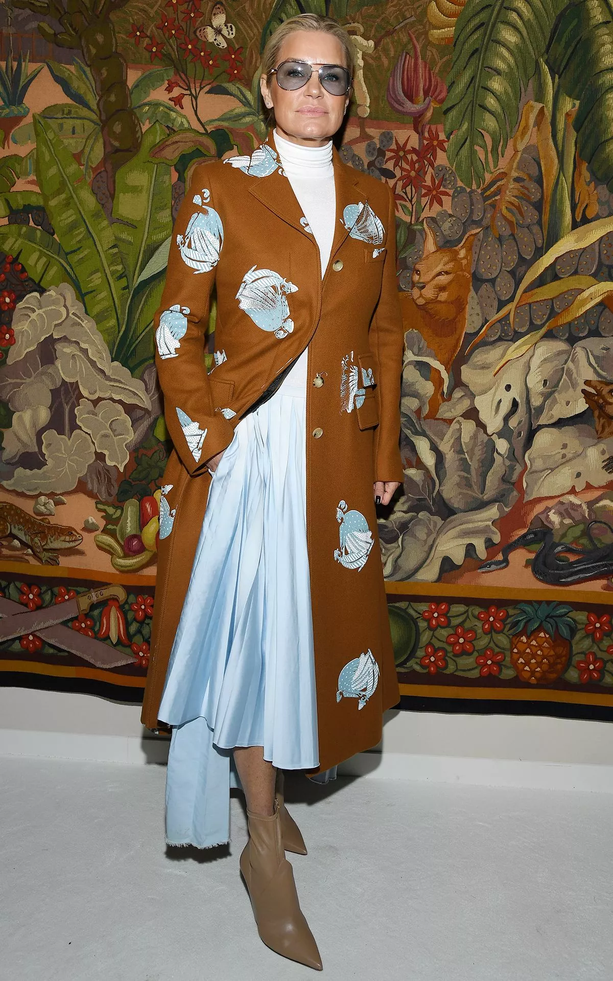 Иоланда Хадид на показе Lanvin в рамках Недели женской моды