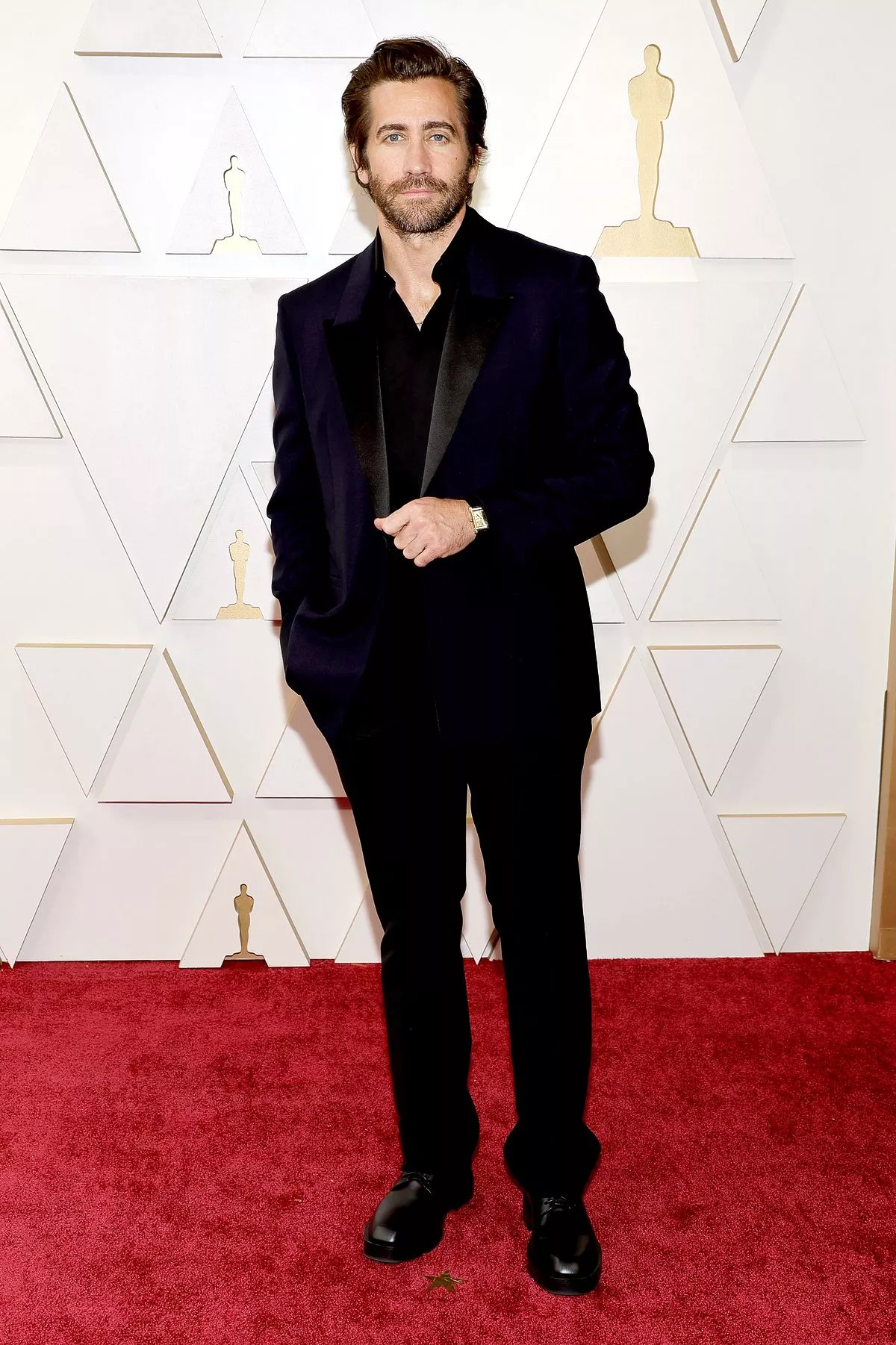 Джейк Джилленхол в Givenchy на 94-й ежегодной церемонии вручения премии «Оскар»