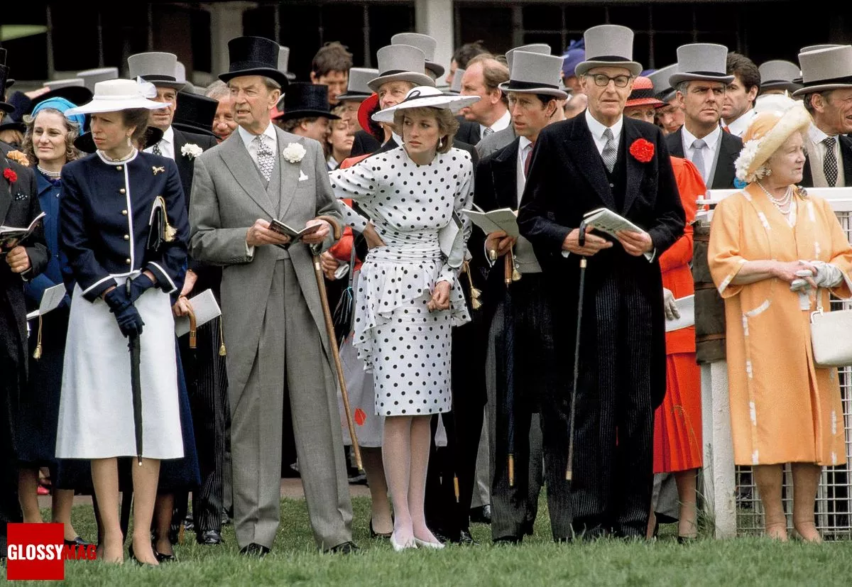 Анна, королевская принцесса, Диана, принцесса Уэльская, Чарльз, принц Уэльский и королева-мать Елизавета на Королевских скачках Royal Ascot в Аскоте, 4 июня 1986 г.