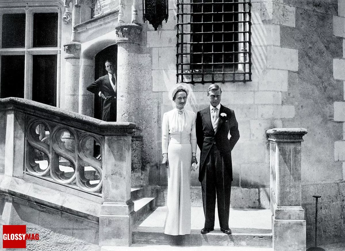 Эдуард, герцог Виндзорский и Уоллис Симпсон во время их свадьбы в замке Канде, Франция, 3 июня 1937 г. 