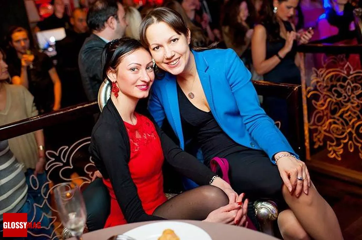 Ирина Бутских, Ирина Захарова (Radisson) на праздновании 2-летия Love2Beauty.ru в EMPORIO CAFE, 20 ноября 2014 г., фото 1