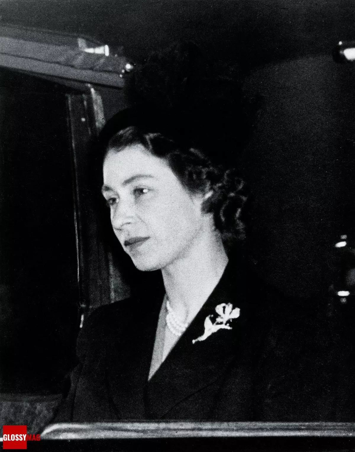 Королева Елизавета II возвращается в Лондон после смерти своего отца, 7 февраля 1952 г.