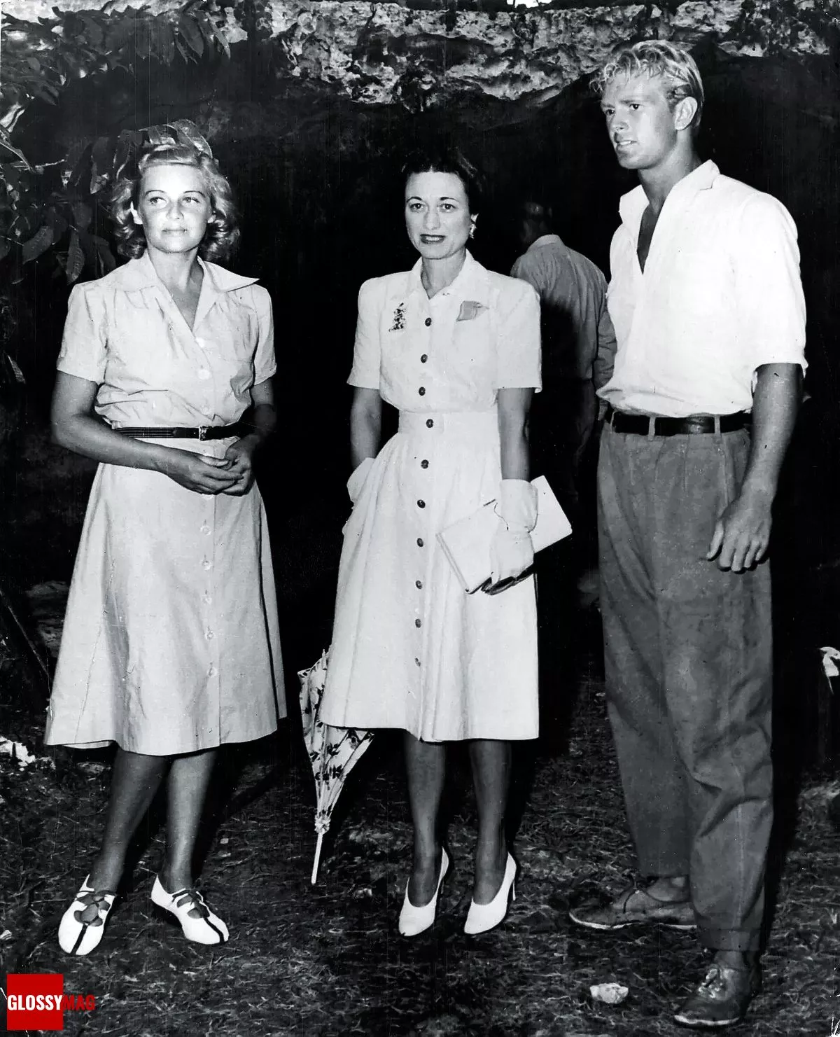 Уоллис Симпсон с актерами Мадлен Кэрролл и Стерлингом Хейденом на Багамах во время съемок фильма «Багамский пассаж», 1 июля 1941 г.