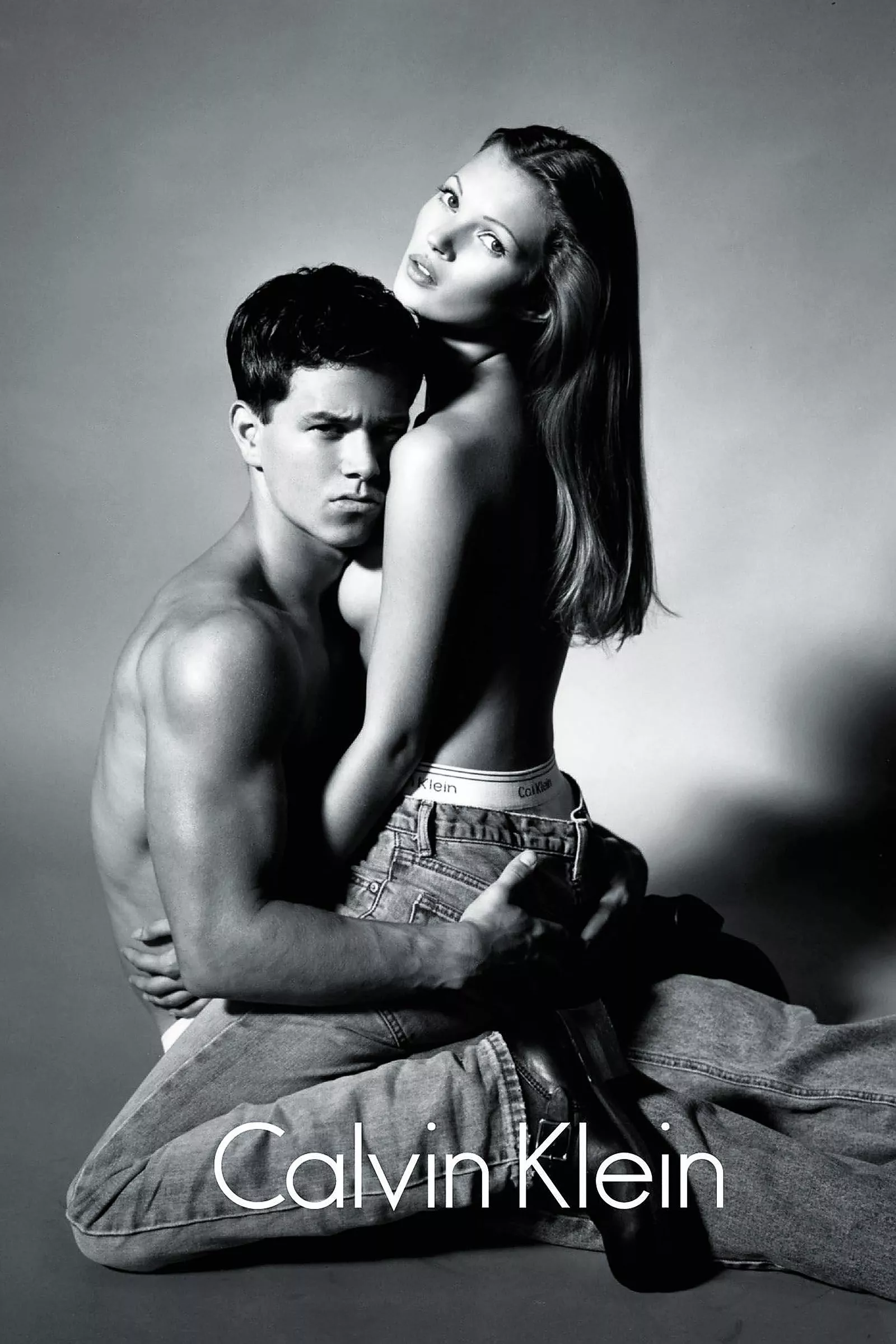 Марк Уолберг и Кейт Мосс для скандальной рекламной кампании Calvin Klein, фотограф Херб Риттс, 1992 г.