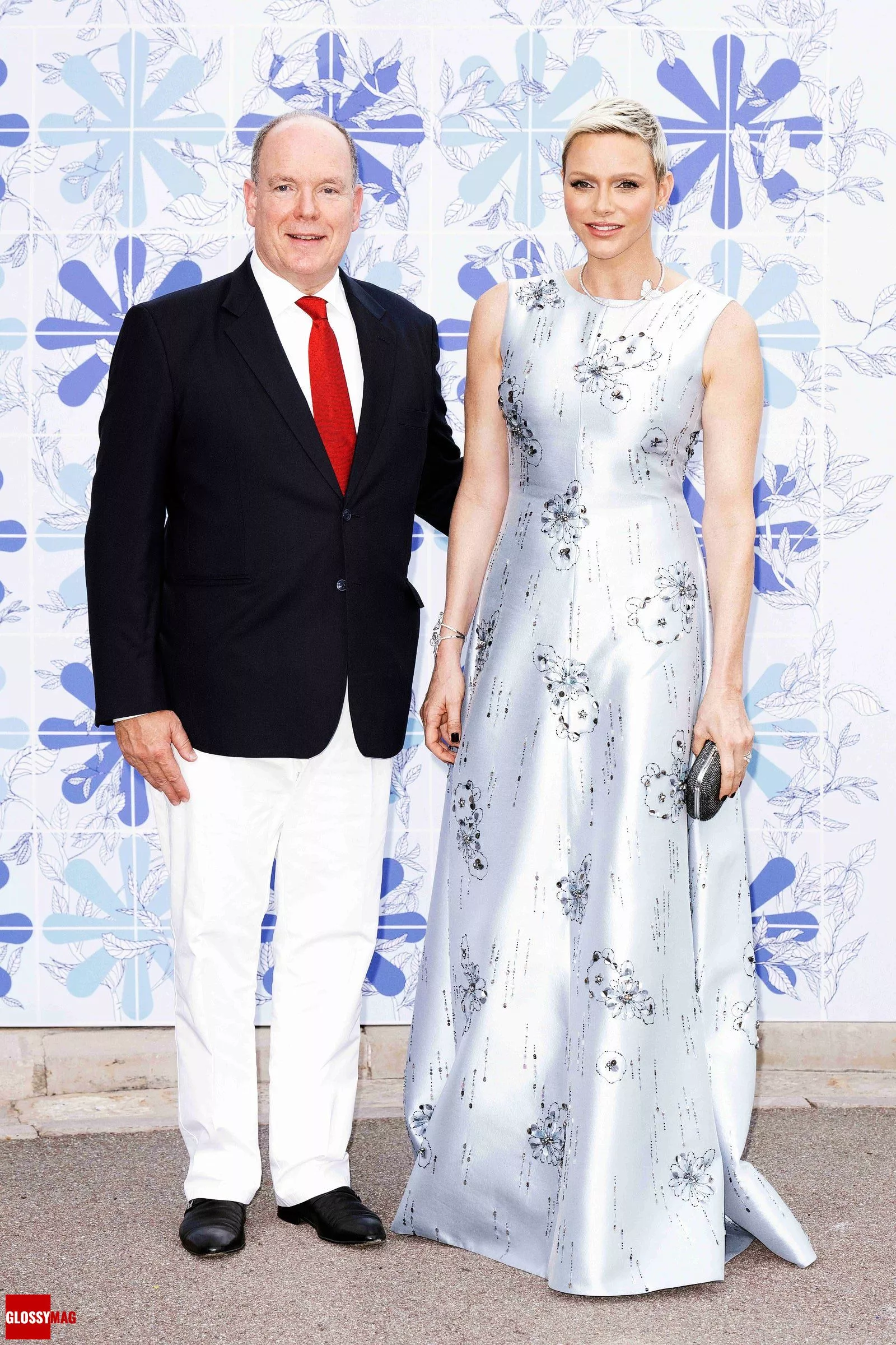 Принц Альбер II и принцесса Шарлен на 73-м гала-концерте Красного Креста Red Cross Ball Gala 2022 в Монако, 18 июля 2022 г.