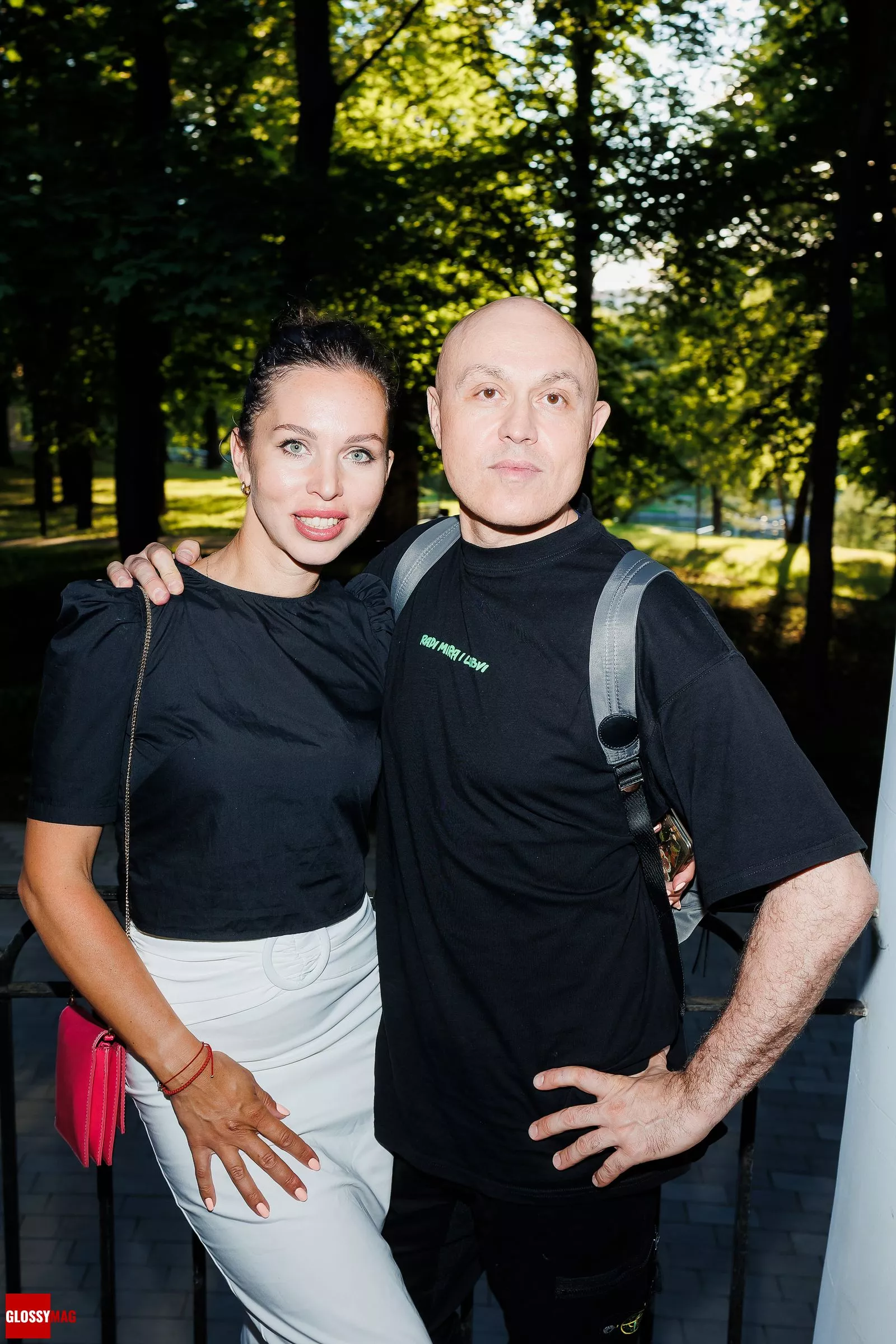 Синиша Лазаревич с гостьей вечера на праздновании дня рождения Полины Аскери в музее-усадьбе Люблино, 12 июля 2022 г.