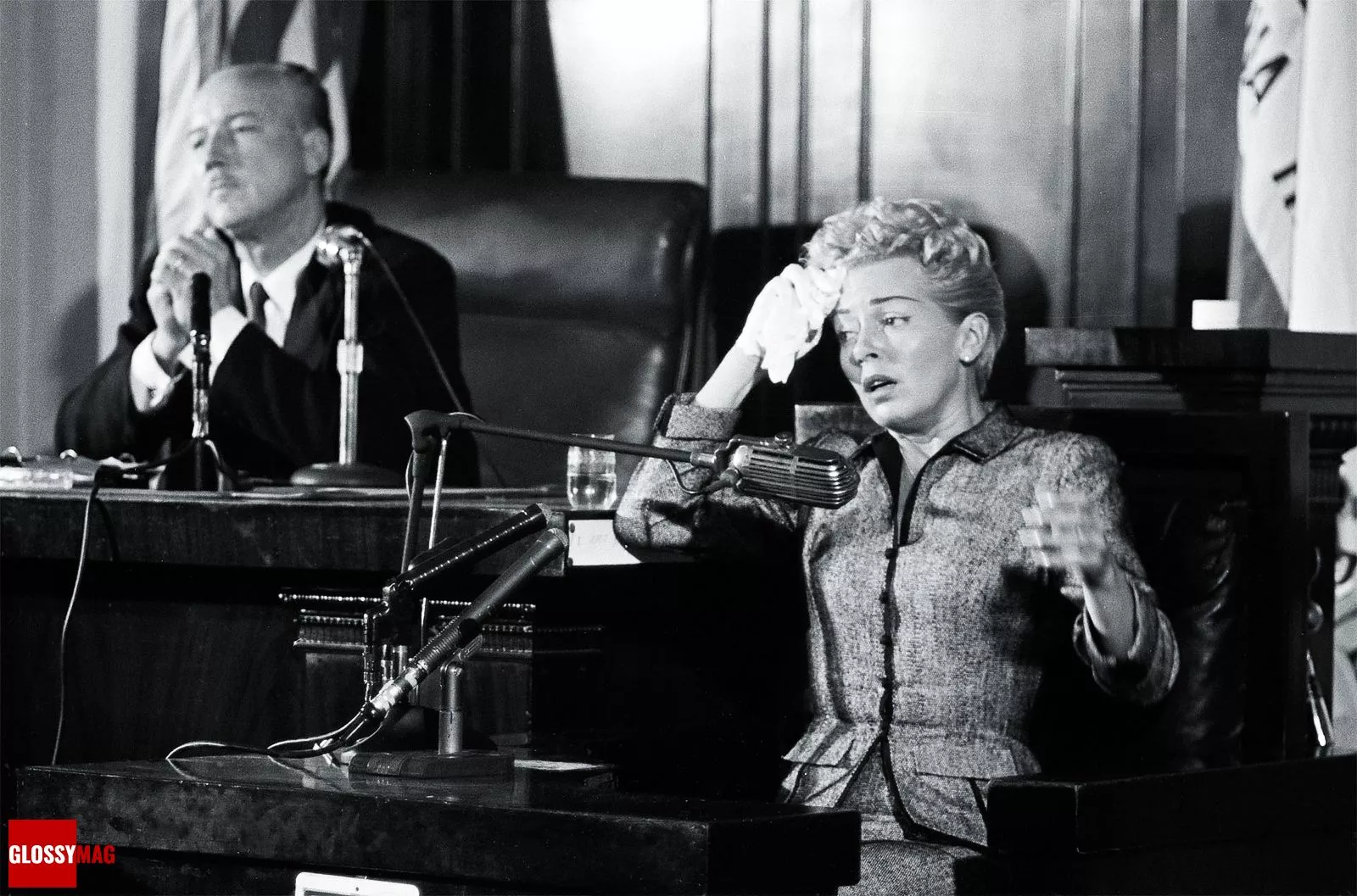 Лана Тернер дает показания в суде, 11 апреля 1958 г.