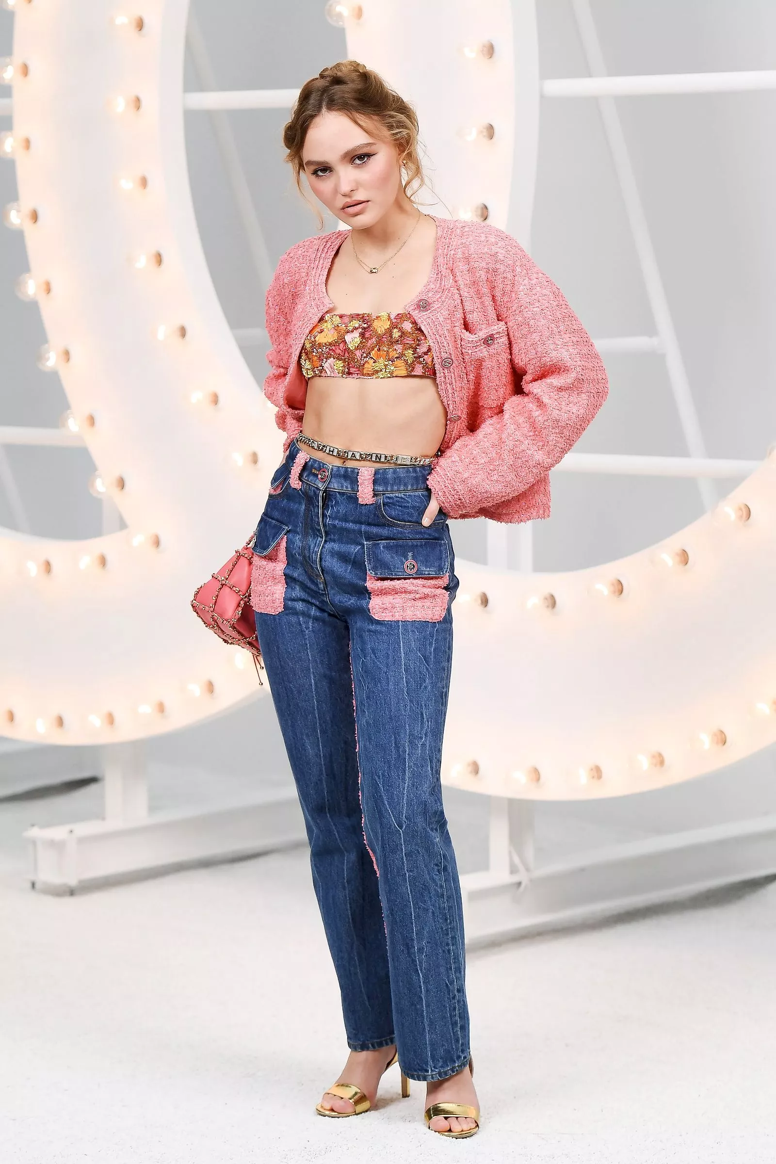 Лили-Роуз Депп на шоу Chanel 2020