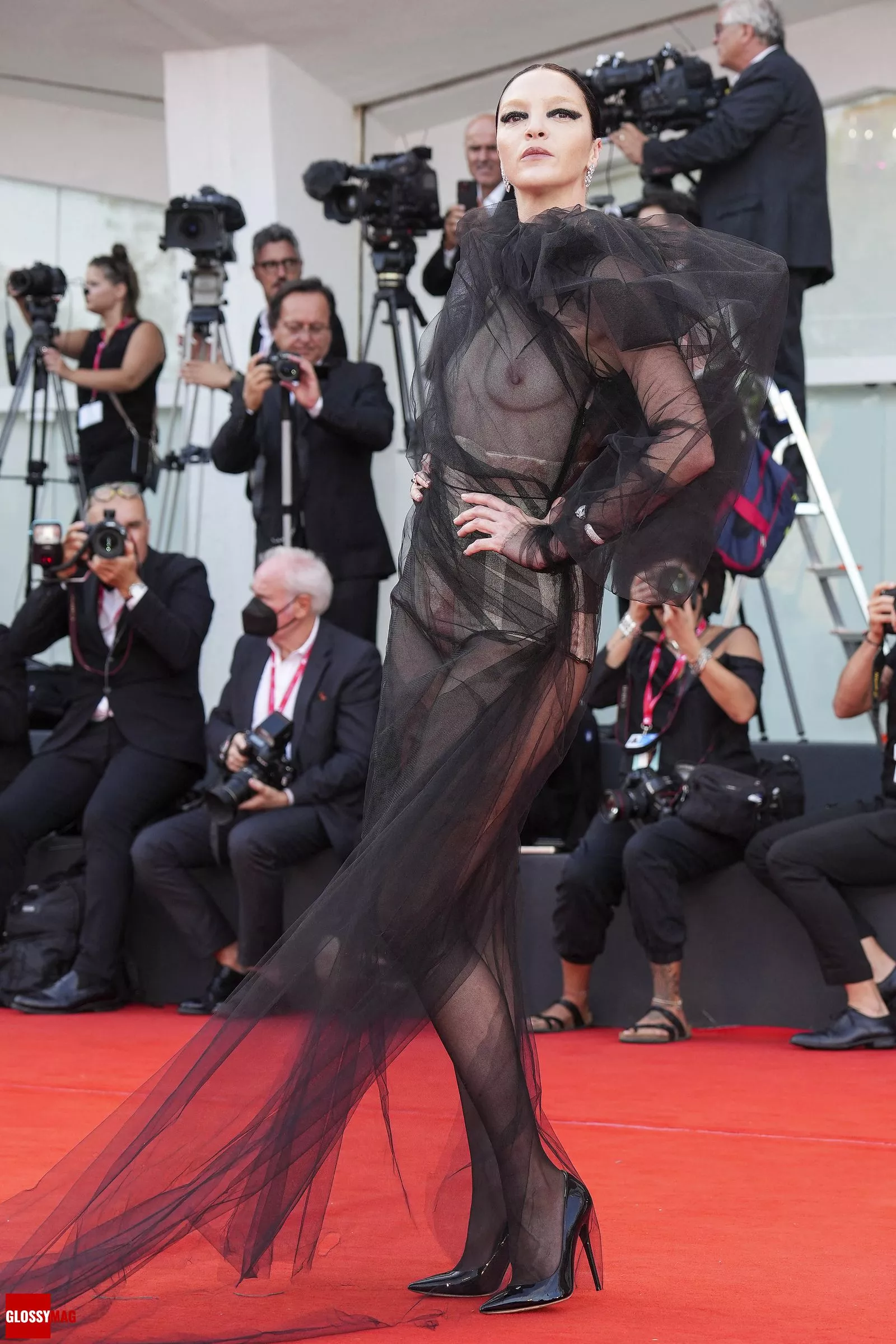 Мариякарла Босконо на церемонии открытия 79-го Венецианского международного кинофестиваля, 31 августа 2022 г., фото 2