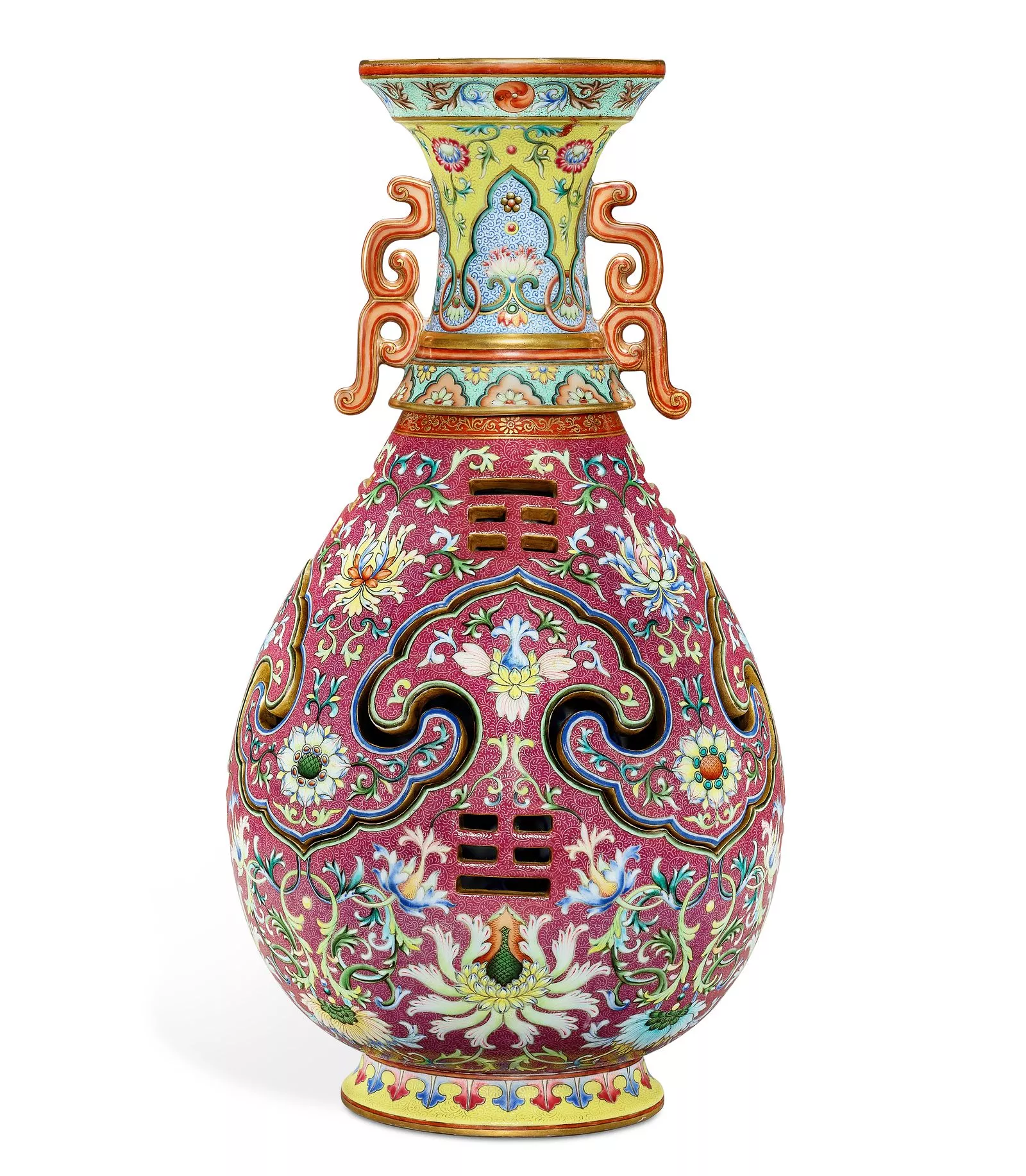 Фарфоровая ваза времён правления императора Цяньлуна (1736-1795)