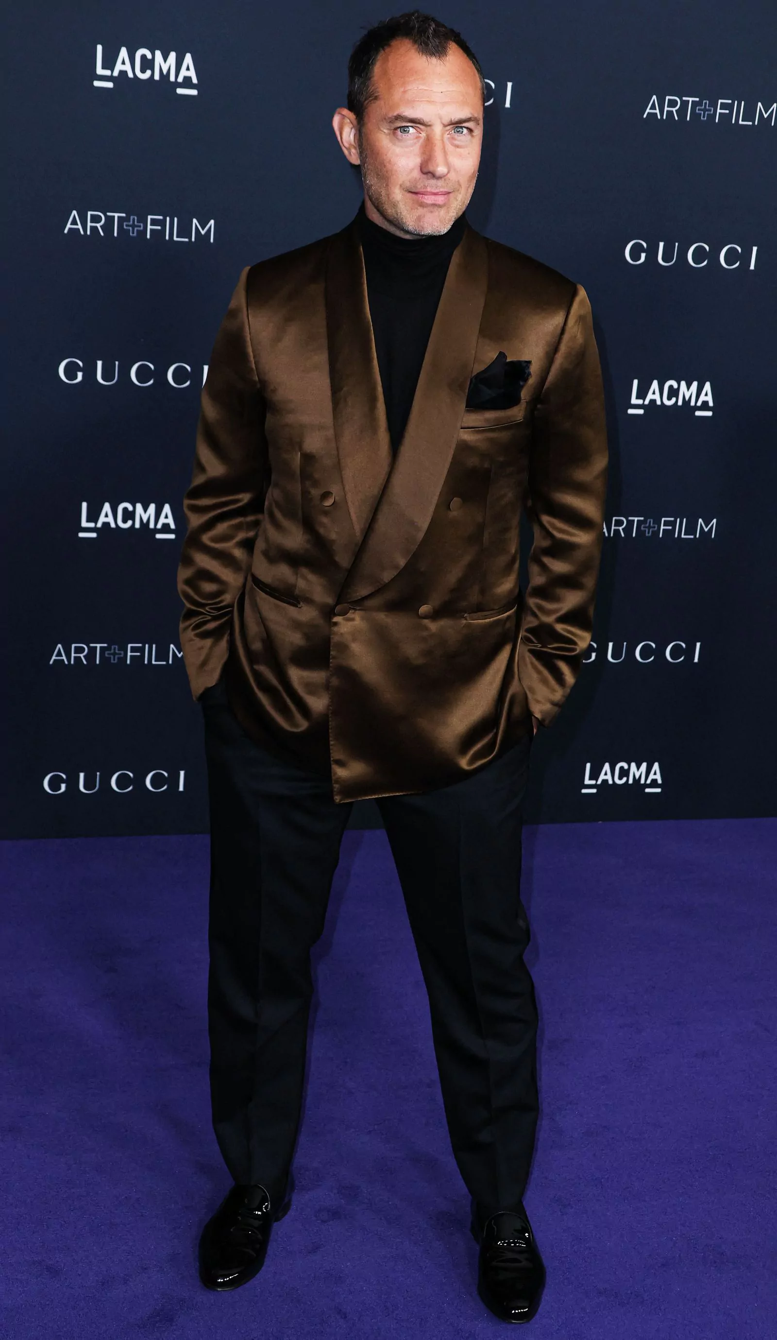 Джуд Лоу на 11-м ежегодном гала-концерте LACMA Art + Film Gala 2022 в Лос-Анджелесе, 5 ноября 2022 г., фото 2