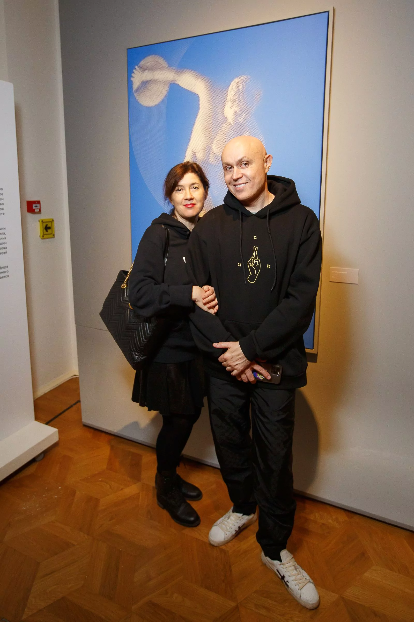 Наталья Колесникова и Синиша Лазаревич на открытии выставки «Re:Renaissance. Егор Остров»