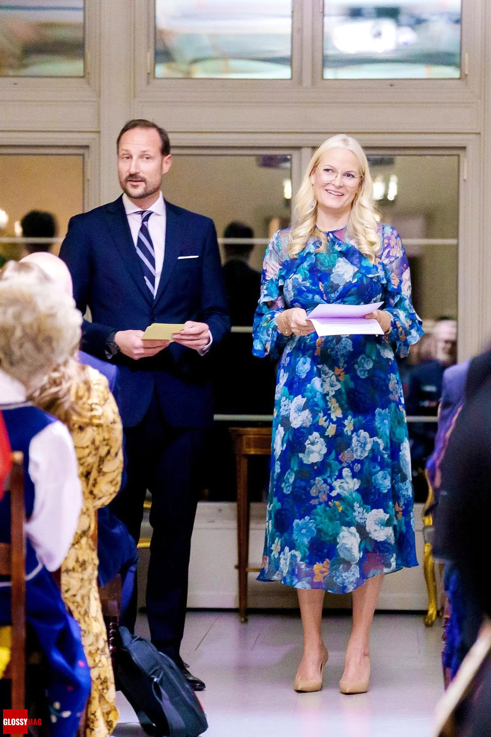 Принц Норвегии Хокон и принцесса Метте-Марит устраивают ужин для волонтеров в резиденции Скаугум в Аскере, Норвегия, 16 ноября 2022 г., фото 1