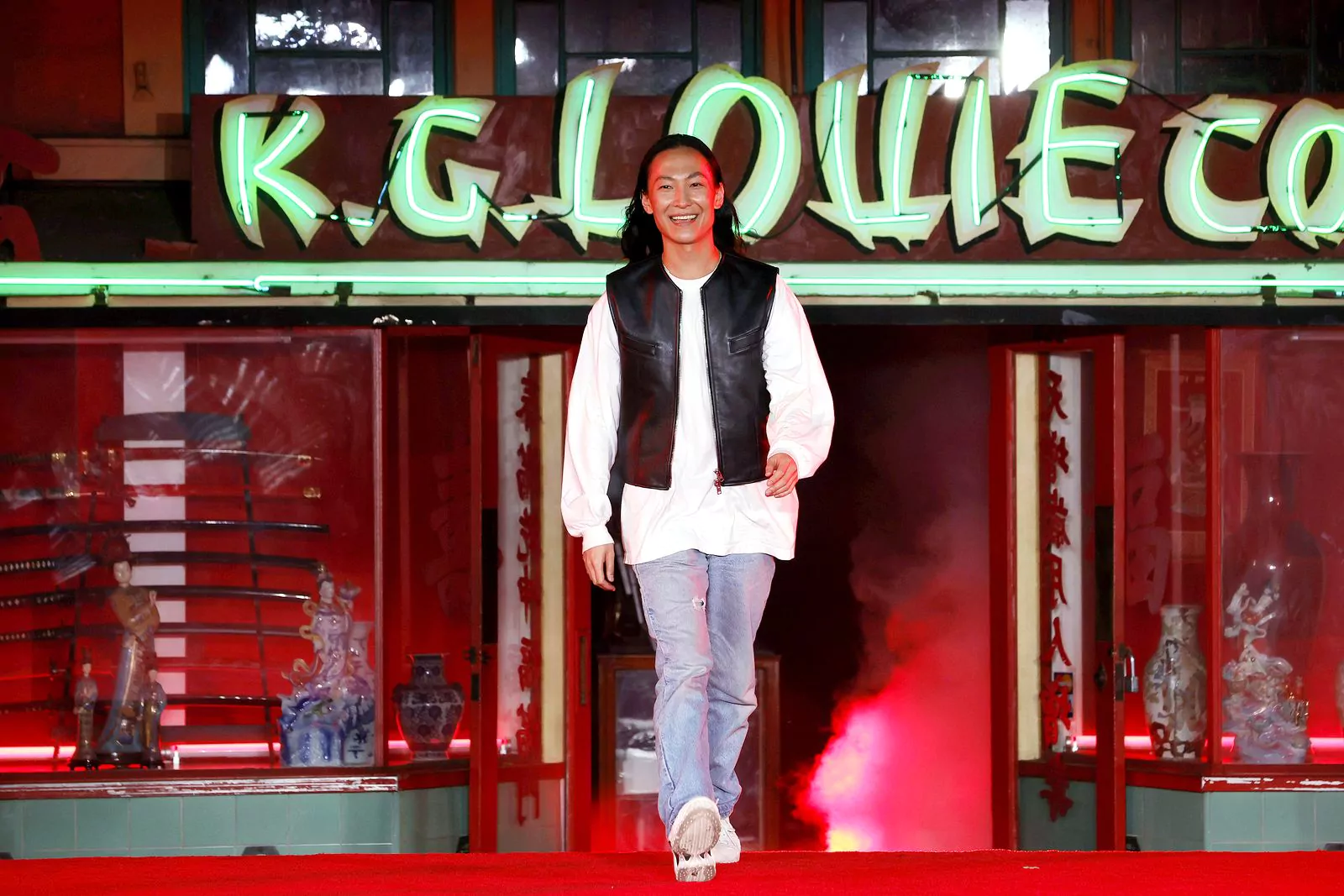 Александр Ванг на шоу Alexander Wang Fortune City Runway в Лос-Анджелесе, 19 апреля 2022 г.