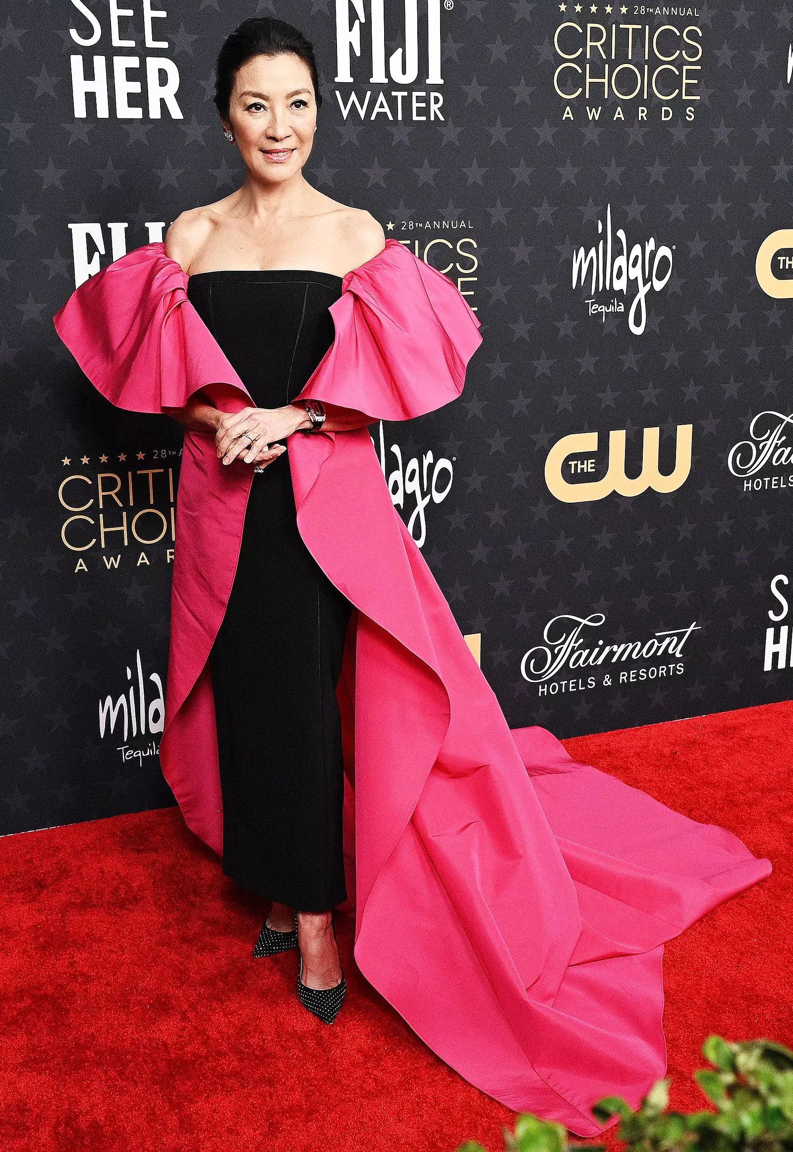 Мишель Йео в Carolina Herrera на 28-й ежегодной церемонии вручения премии Critics' Choice Awards в Лос-Анджелесе, 15 января 2023 г.