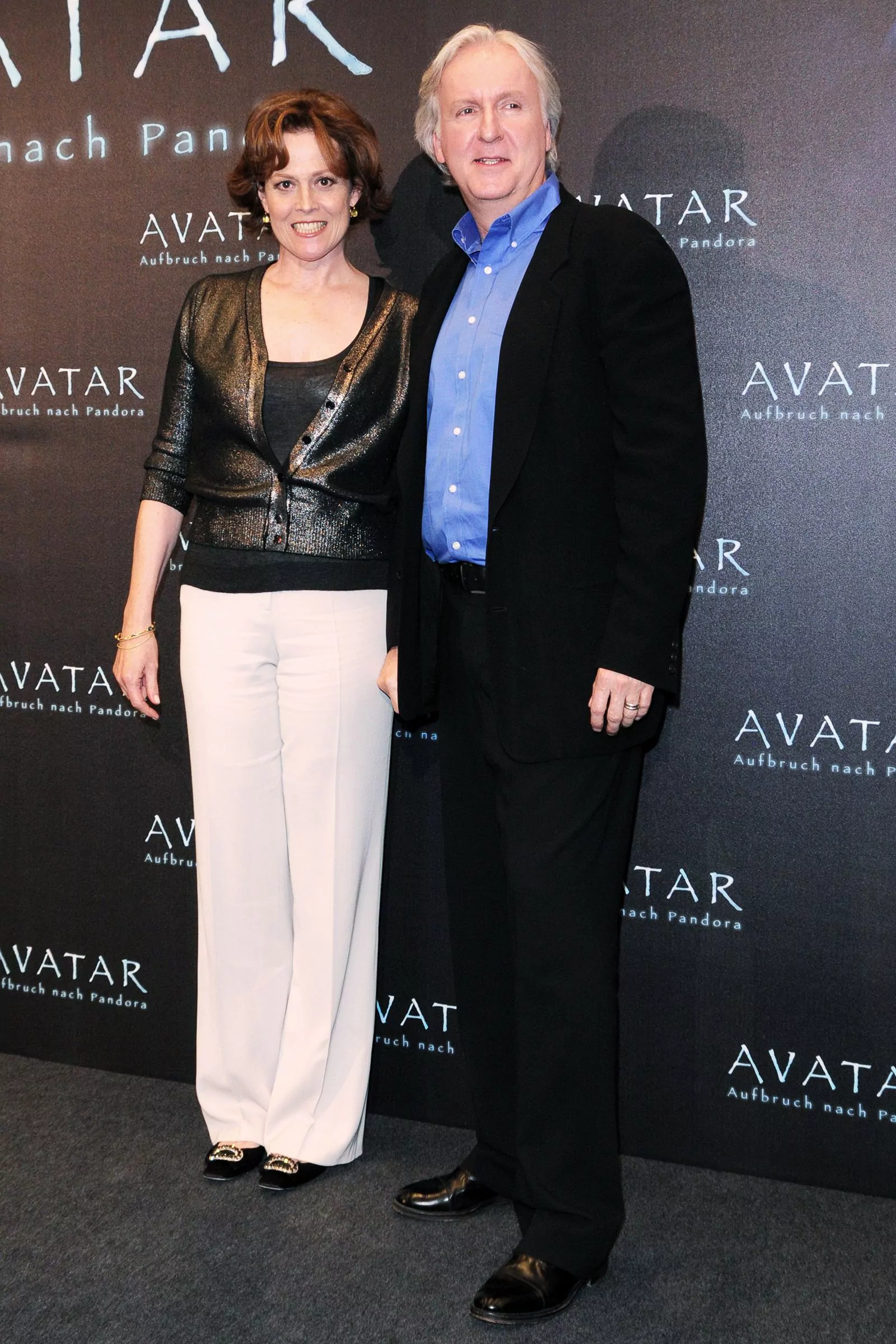 Сигурни Уивер и Джеймс Кэмерон на фотоколле фильма «Аватар» в Берлине, 8 декабря 2009 г.