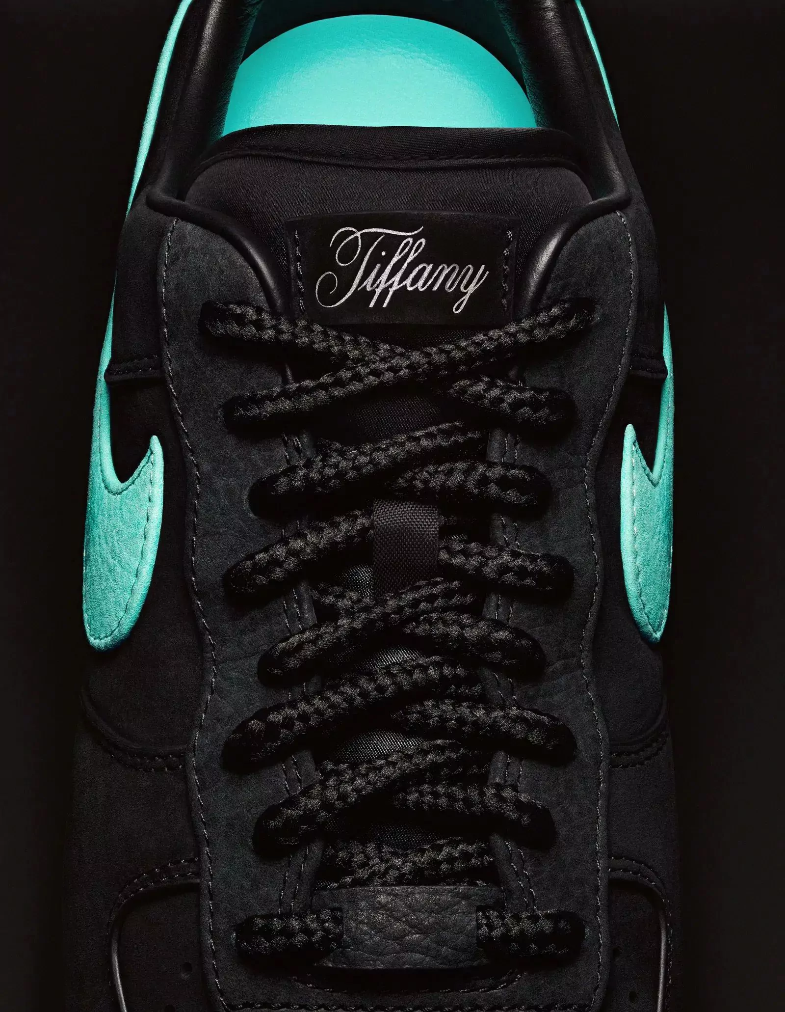 Nike x Tiffany’s & Co: предмет вожделения или полное разочарование?, фото 2 Коллекция Nike x Tiffany’s & Co, фото 1