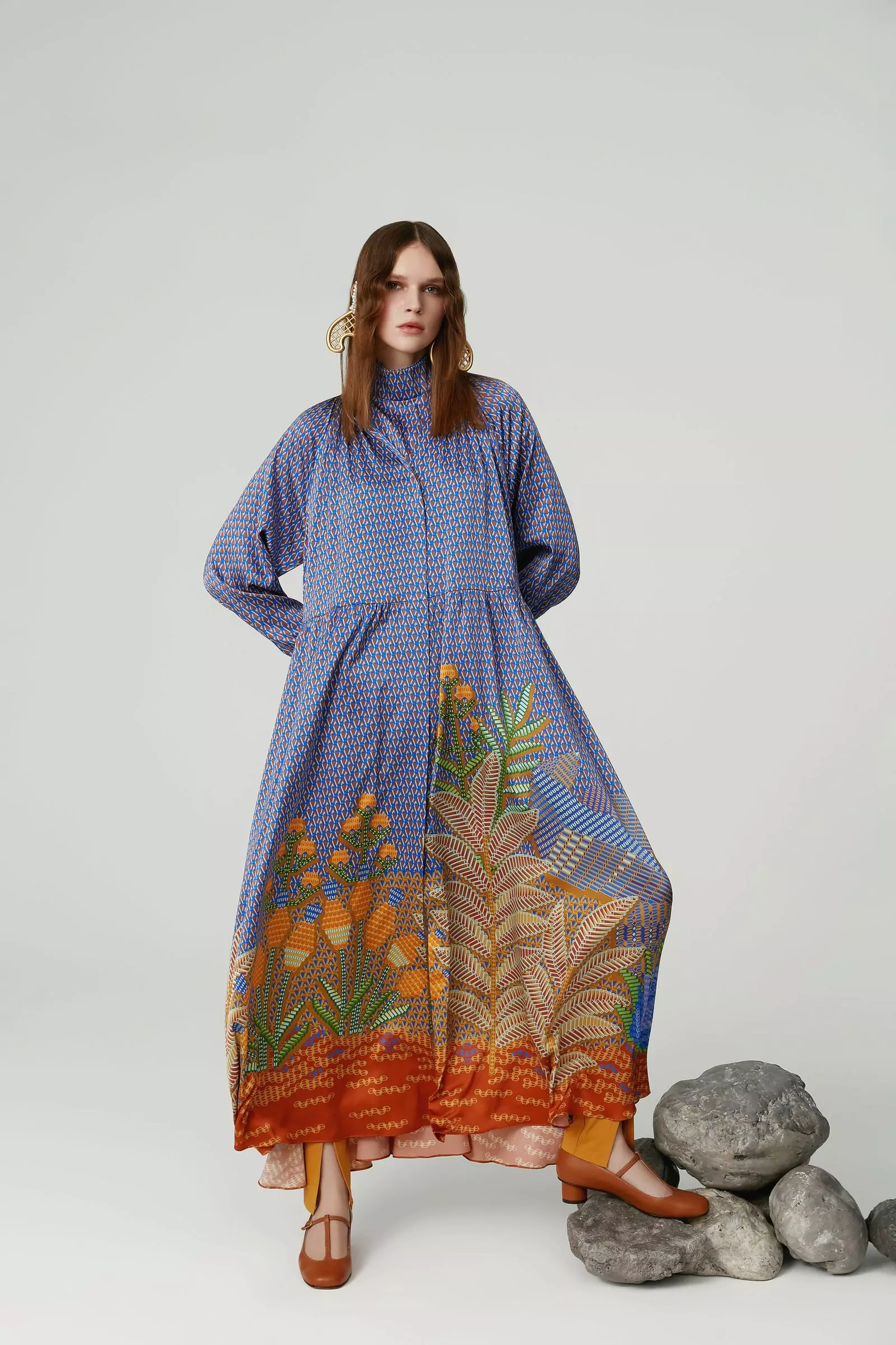 Одежда-оберег в новой сказке от Алёны Ахмадуллиной в коллекции Весна-Лето 2023, фото 18