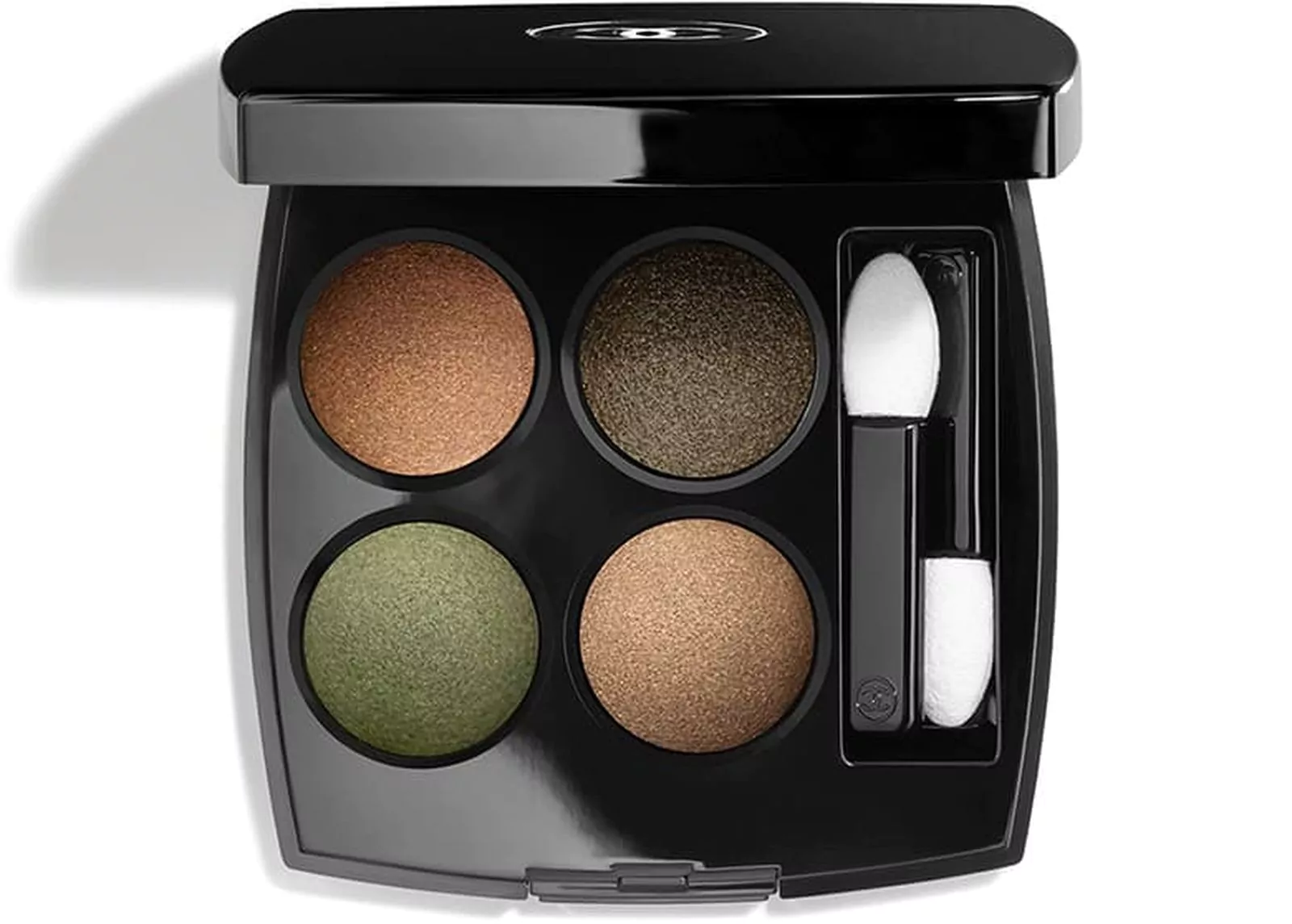 Chanel, палитра теней для век Les 4 Ombres, оттенок 318 Blurry Green: цвет состаренного золота; блестящий золотисто-зеленый; темно-зеленый; бронзово-розовый Chanel, палитра теней для век Les 4 Ombres, оттенок 318 Blurry Green