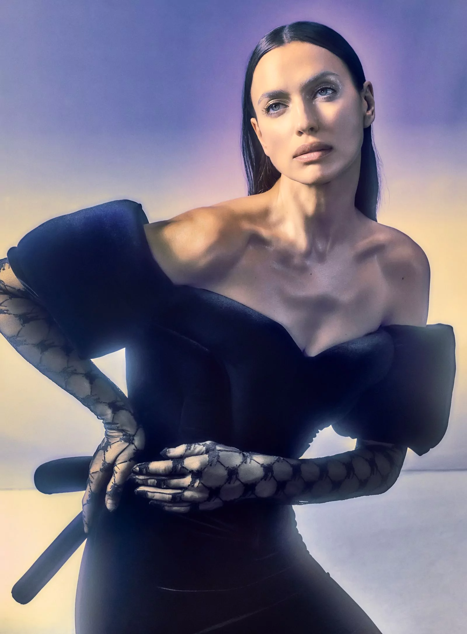 Ирина Шейк в объективе Елизаветы Породиной для февральского Vogue UK 2023, фото 3