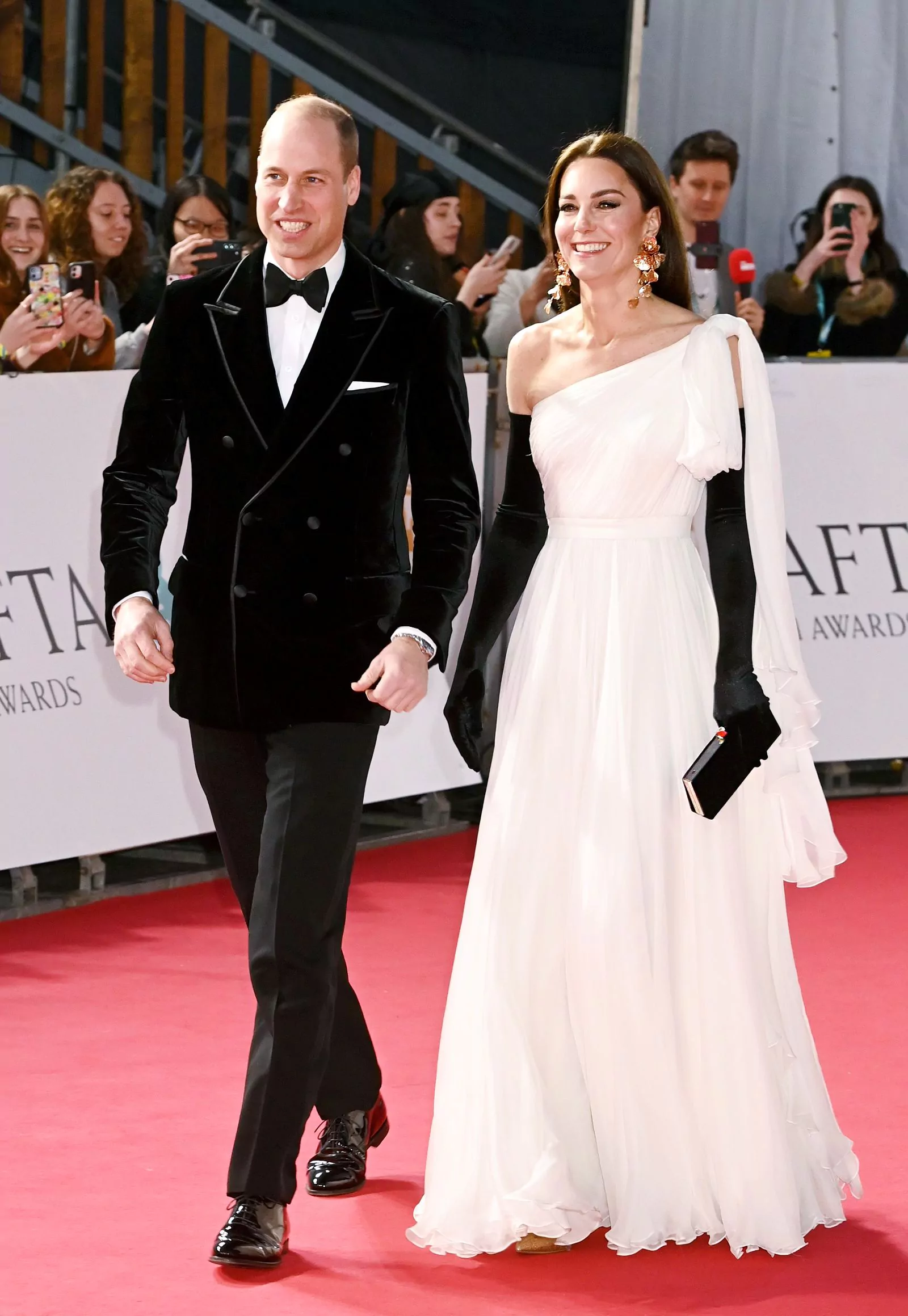 Кэтрин, принцесса Уэльская, и принц Уильям, принц Уэльский, на церемонии вручения кинопремии BAFTA 2023 в Лондоне, 19 февраля 2023 г., фото 3