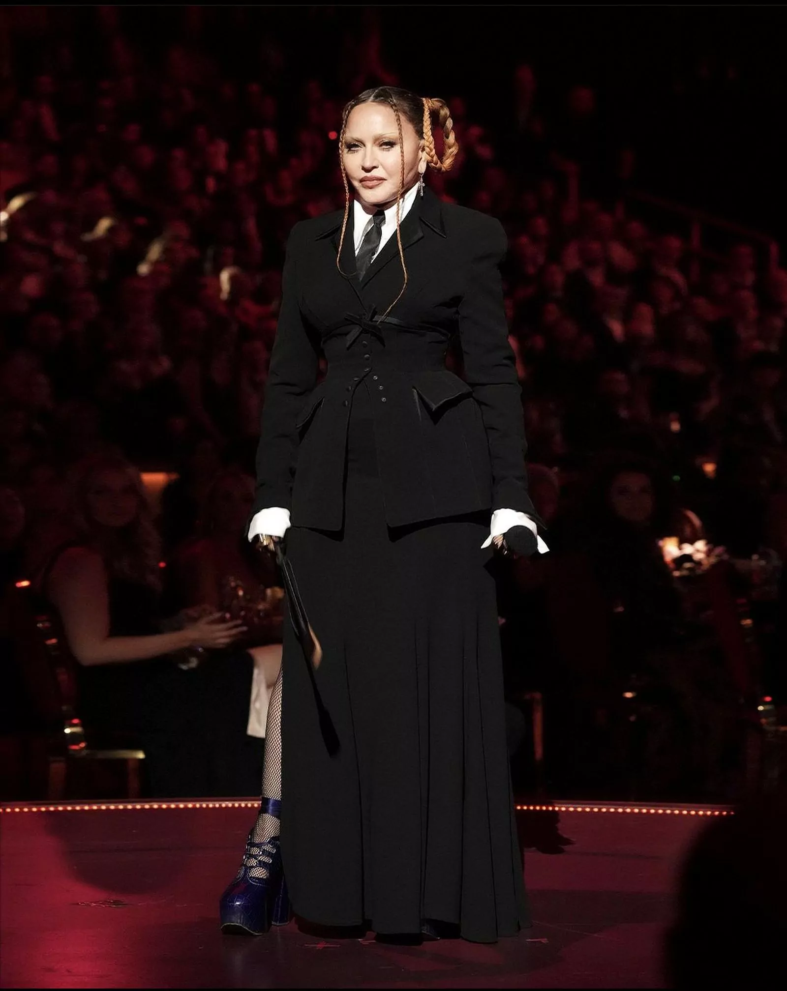 Мадонна на церемонии вручения премии «Грэмми» 2023 в Лос-Анджелесе, 5 февраля 2023 г., фото 1