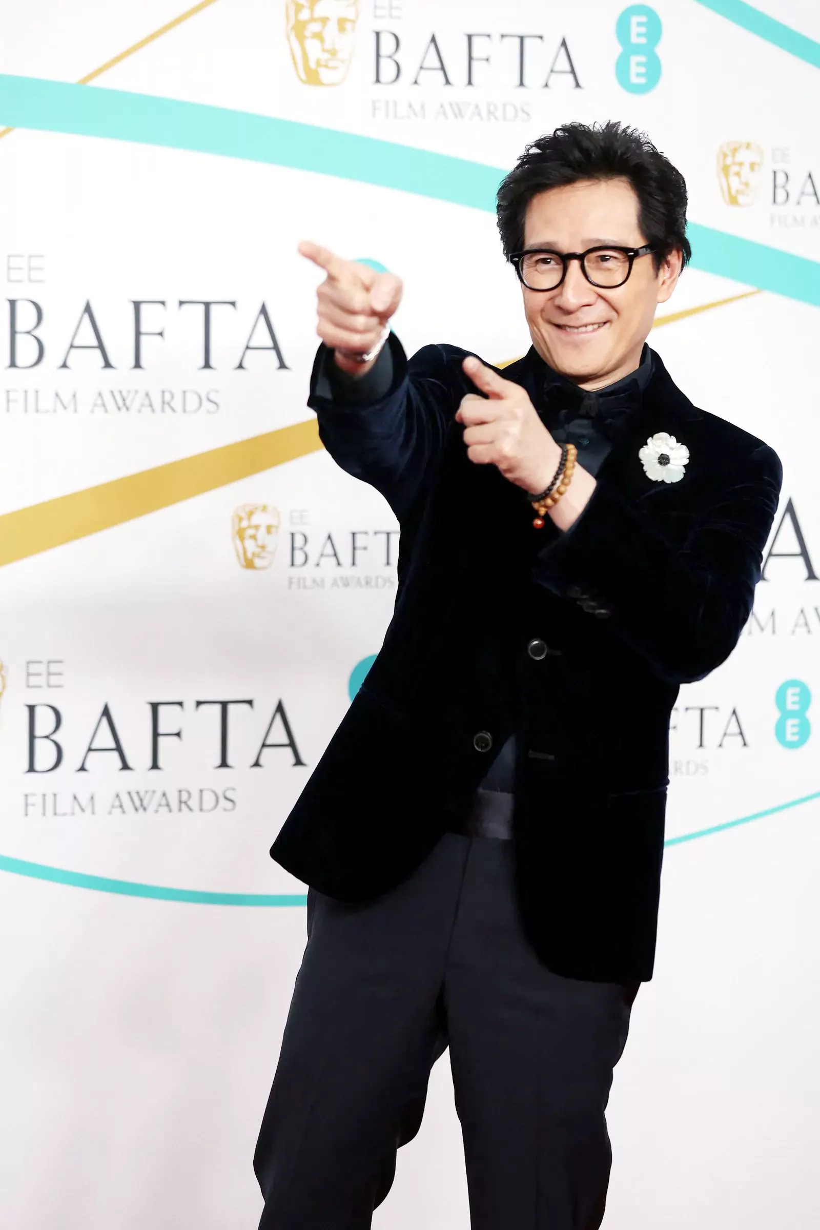 Актер Джонатан Ке Кван на церемонии вручения кинопремии BAFTA 2023 в Лондоне, 19 февраля 2023 г., фото 2