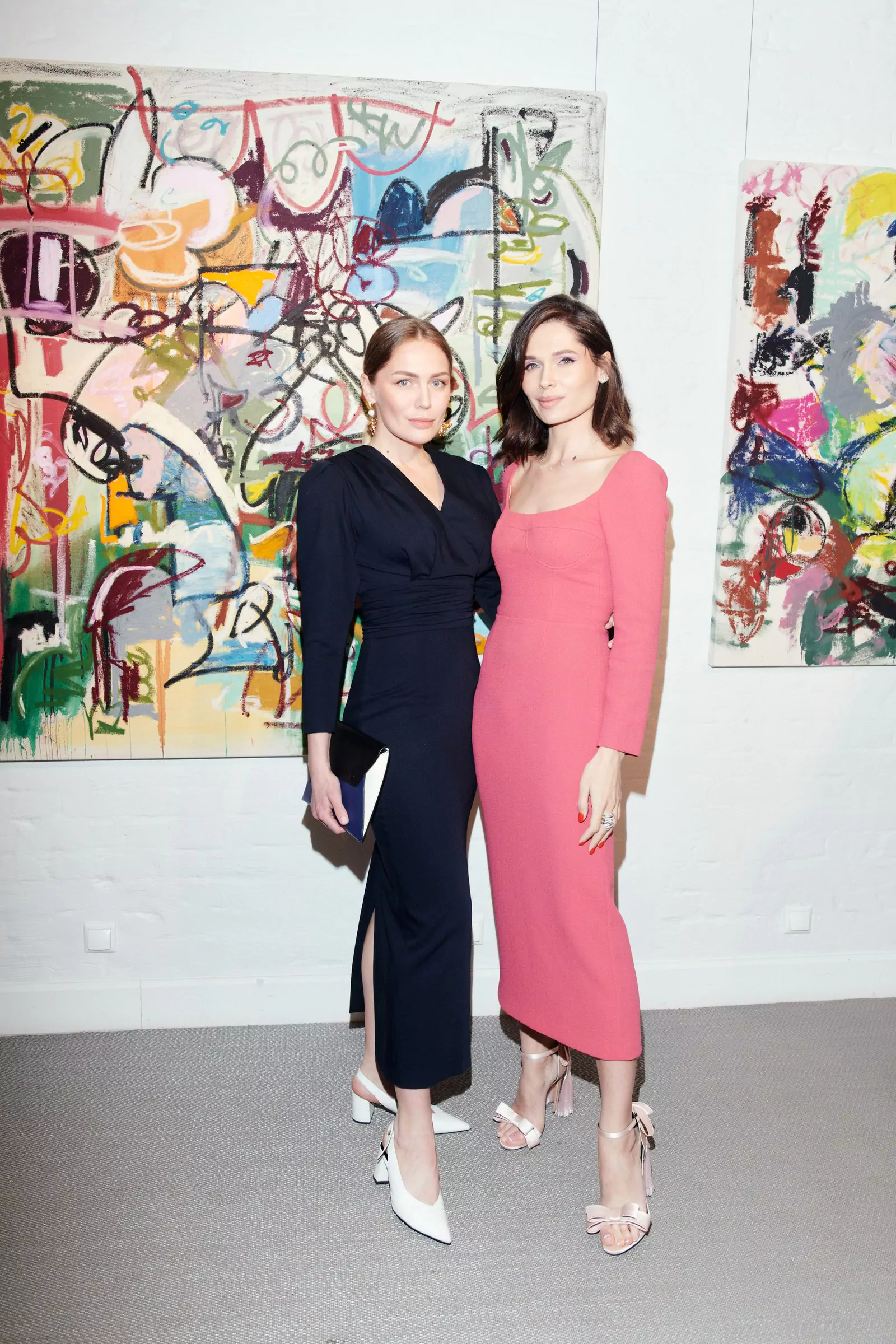 Алена Кочеткова и Полина Аскери на открытии выставки Маркоса Анзиани в Askeri Gallery, 26 апреля 2023 г.