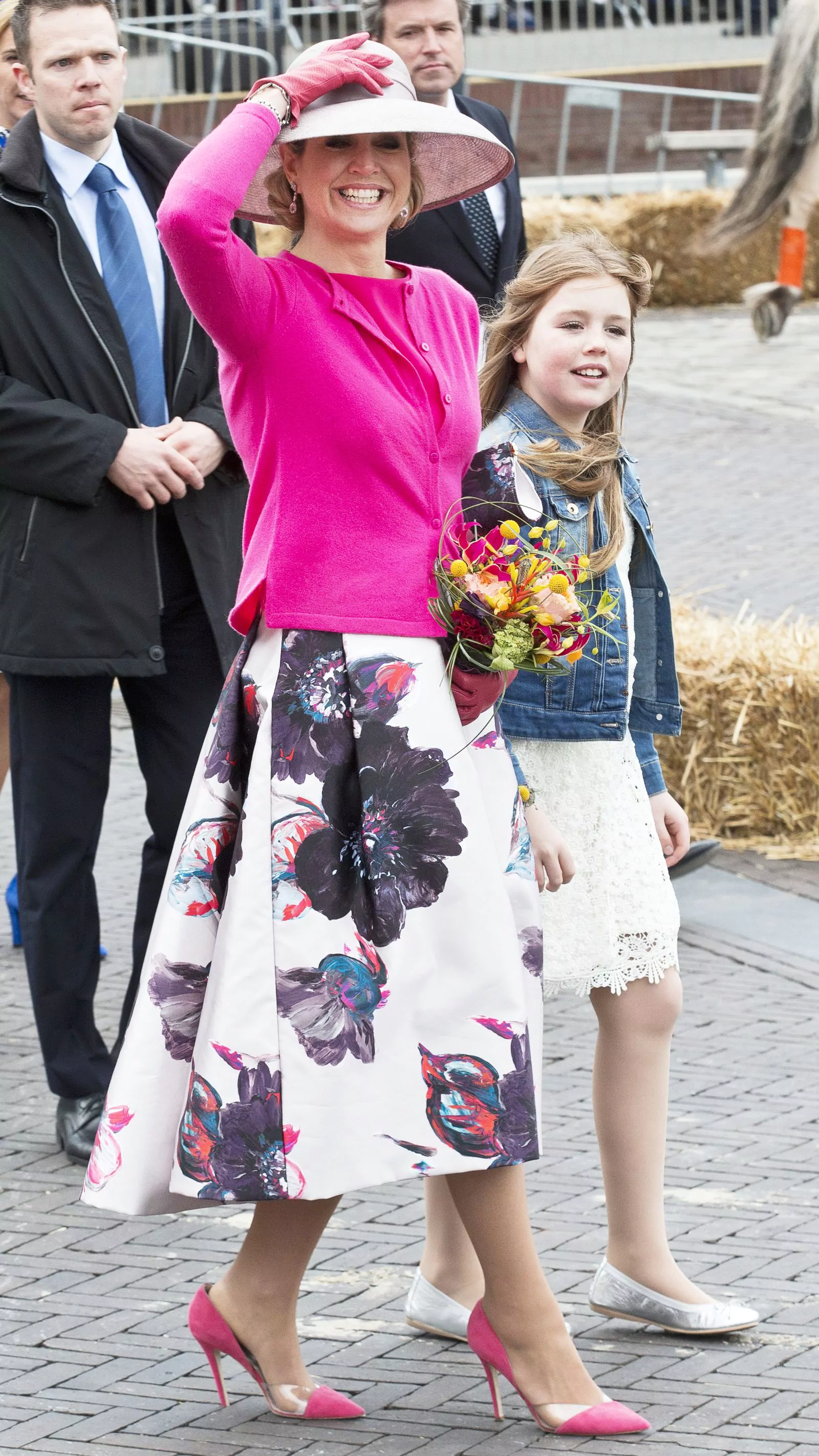 Королева Максима с дочерью принцессой Алексией на праздновании Дня короля в Зволле, Нидерланды, 27 апреля 2016 г.