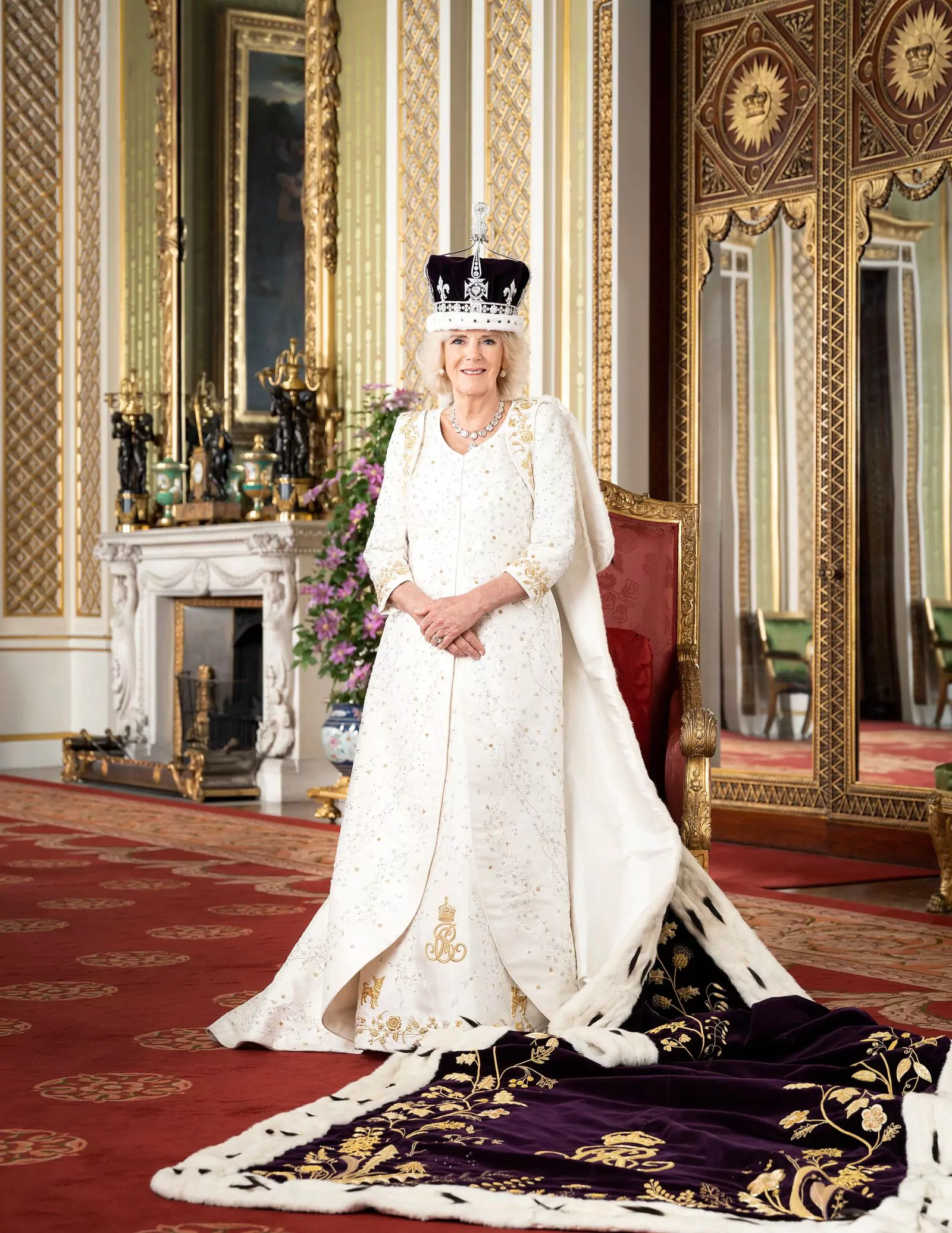 Официальные коронационные фотографии короля Карла III и королевы Камиллы, фото 3
