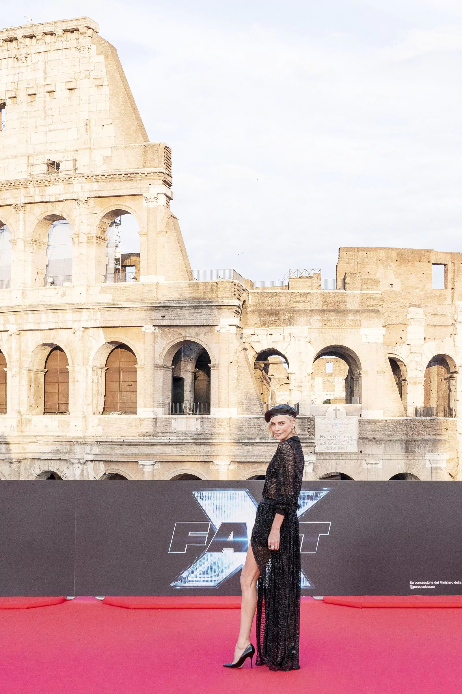 Шарлиз Терон на премьере фильма «Форсаж 10» в Риме, 12 мая 2023 г., фото 1