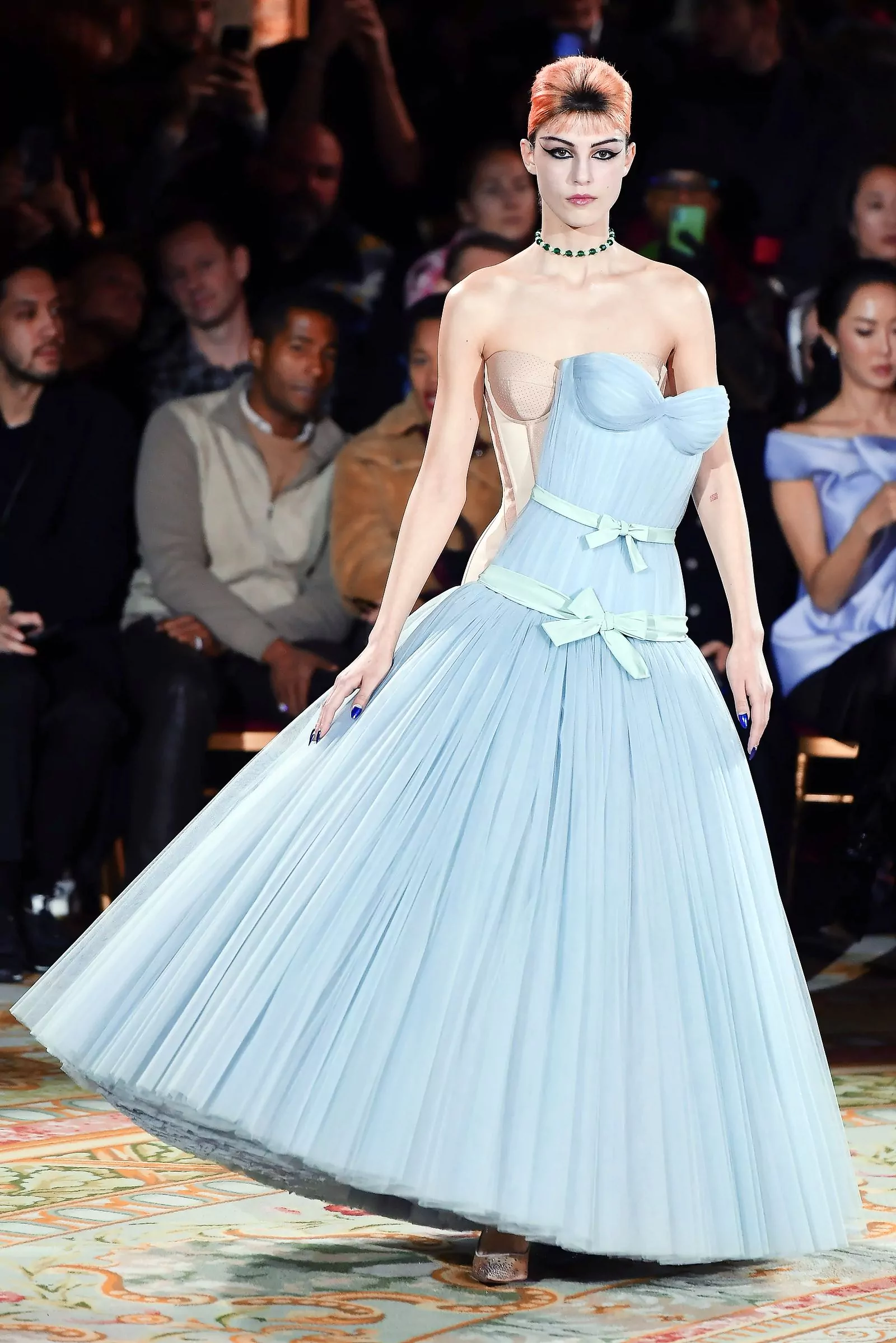 Viktor & Rolf весна 2023 Couture Collection Шоу Viktor & Rolf весна 2023 Couture Collection