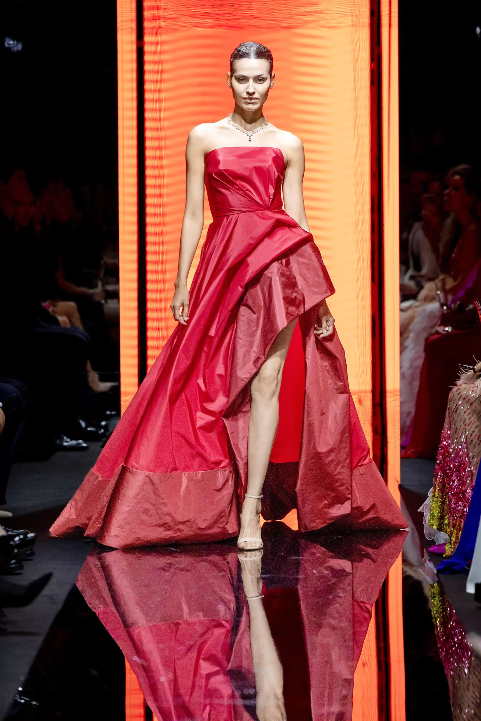 Шоу коллекции Chopard Caroline's Couture в Каннах, 23 мая 2023 г., фото 3