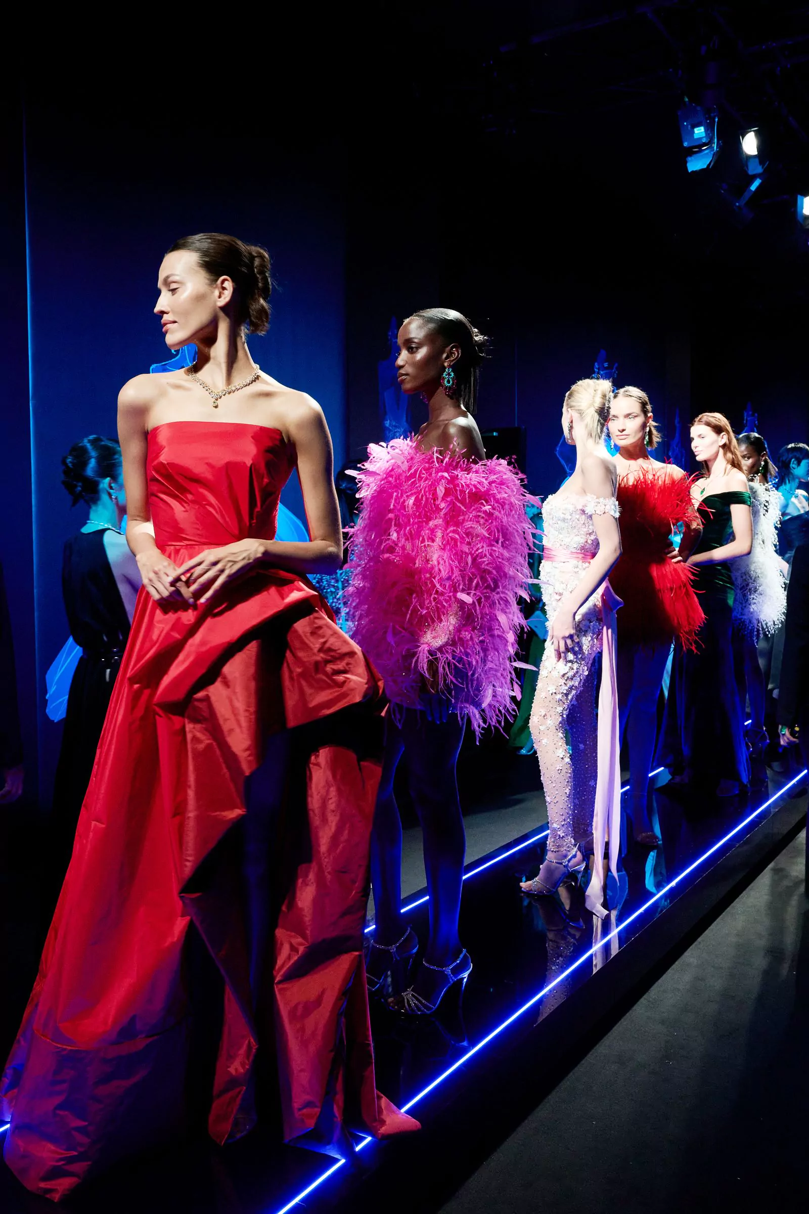 Шоу коллекции Chopard Caroline's Couture в Каннах, 23 мая 2023 г., фото 7