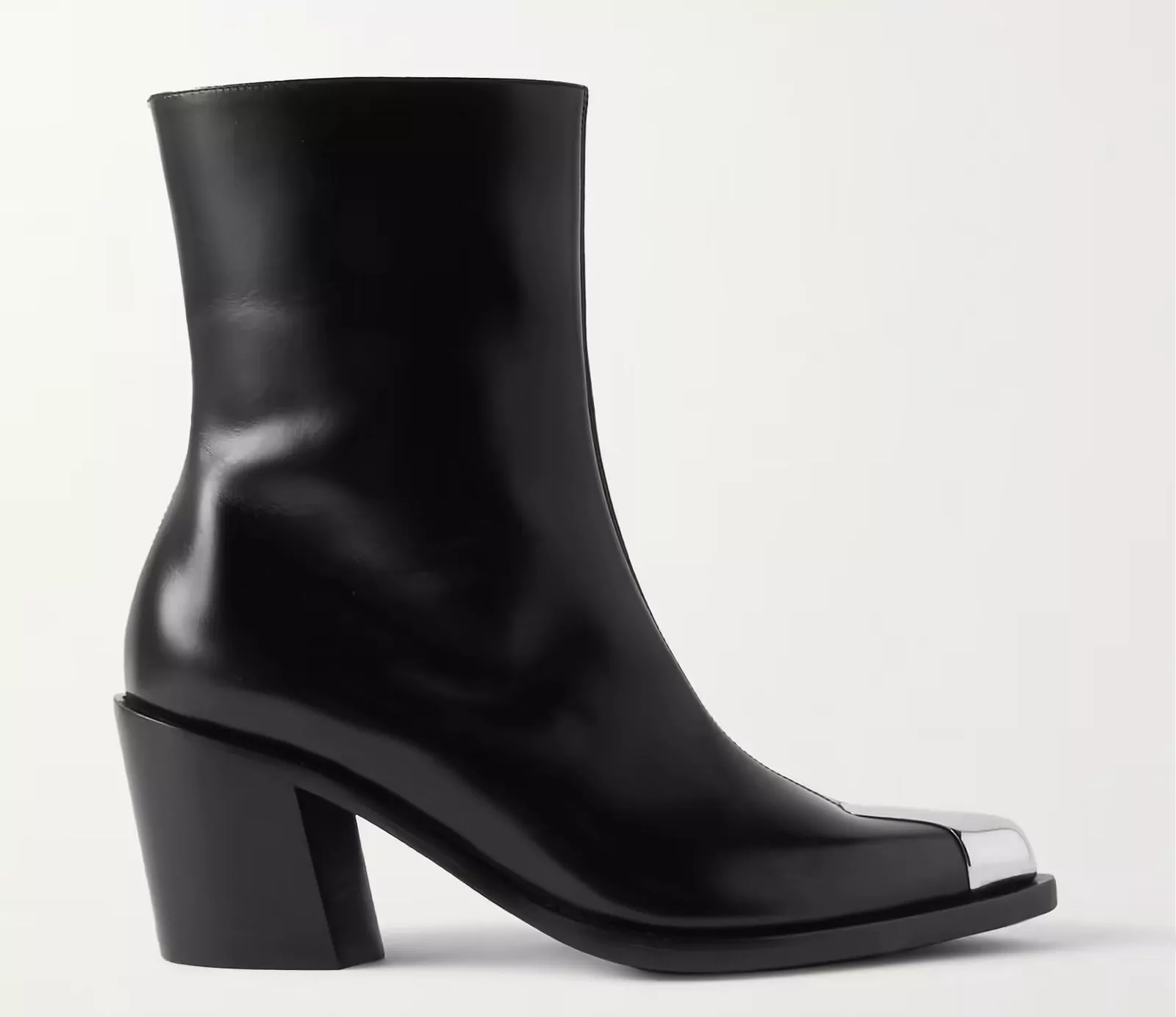 Тенденции обуви сезона 2023/24: черная кожа и блеск стали: Alexander McQueen, фото 1