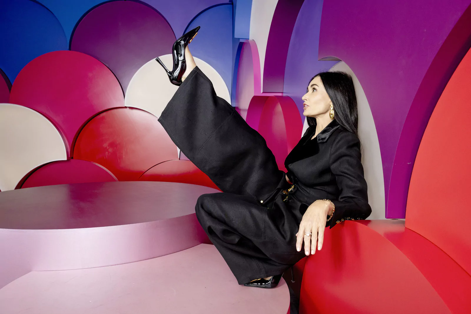 Demi Moore, Schiaparelli suit and shoes