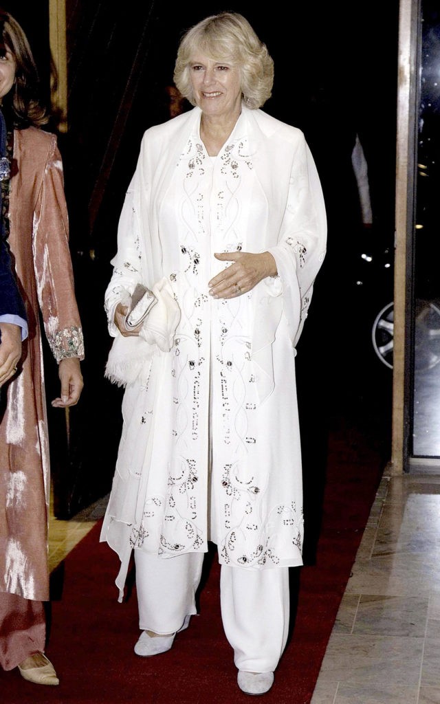Камилла, герцогиня Корнуолльская прибывает на прием, устроенный британской Верховной комиссией в Исламабаде, 30 октября 2006 г.