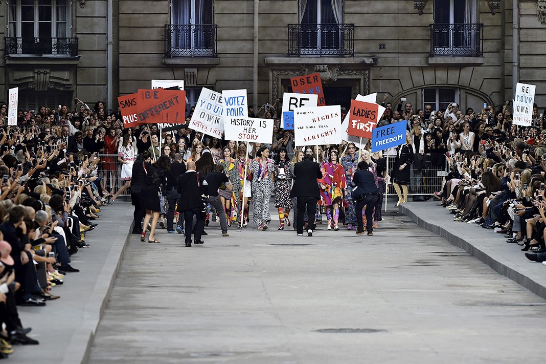 Шоу Chanel Womenswear Весна/Лето 2015 в рамках Парижской недели моды, 30 сентября 2014 г.