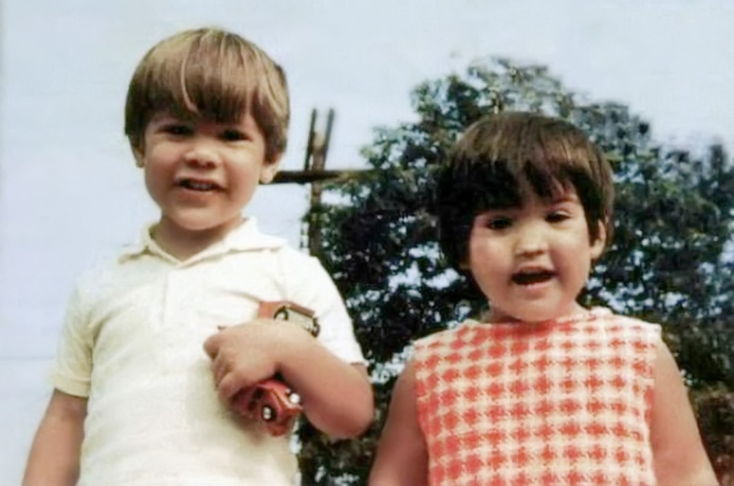 Киану Ривз в детстве с сестрой Ким