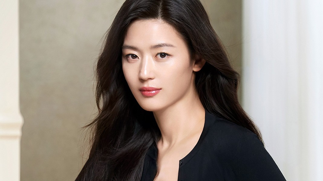 Корейская актриса Чон Джи-хён