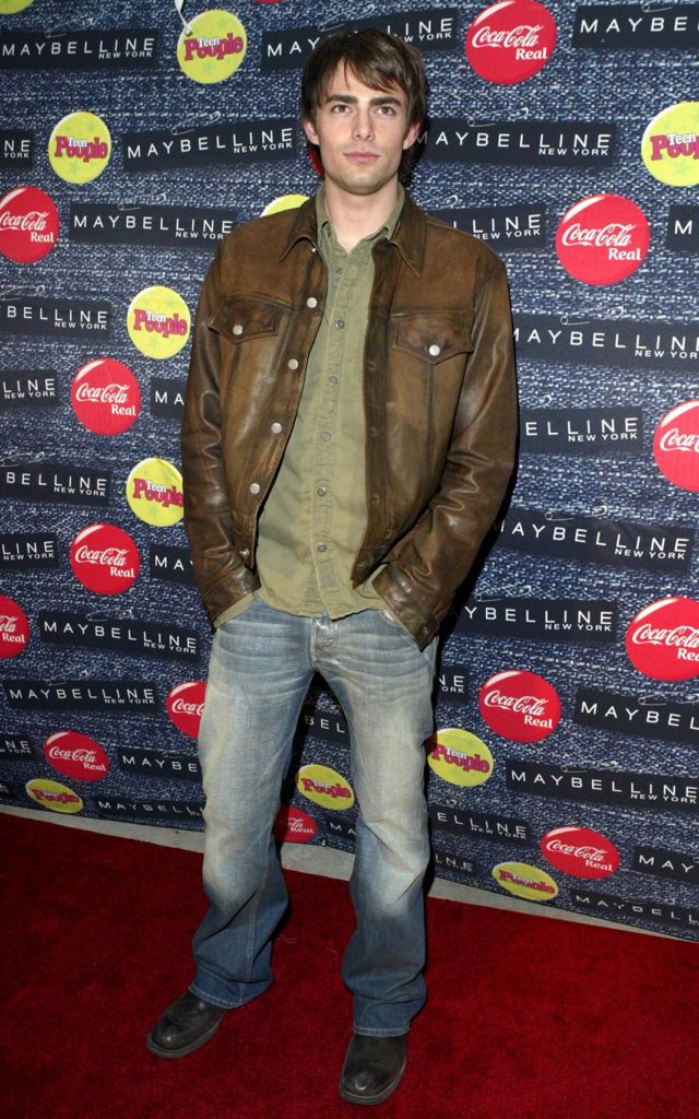 Джонатан Беннетт на мероприятие «Teen People What's Next in New Talent in 2004 and Salute Former What's Next Honorees», 13 января 2004 года в Нью-Йорке.