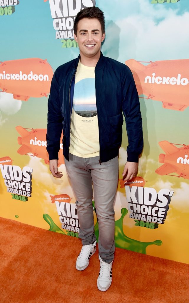 Джонатан Беннетт на церемонии вручения награды Kids 'Choice Awards 2016, 12 марта 2016 года в Инглвуде.